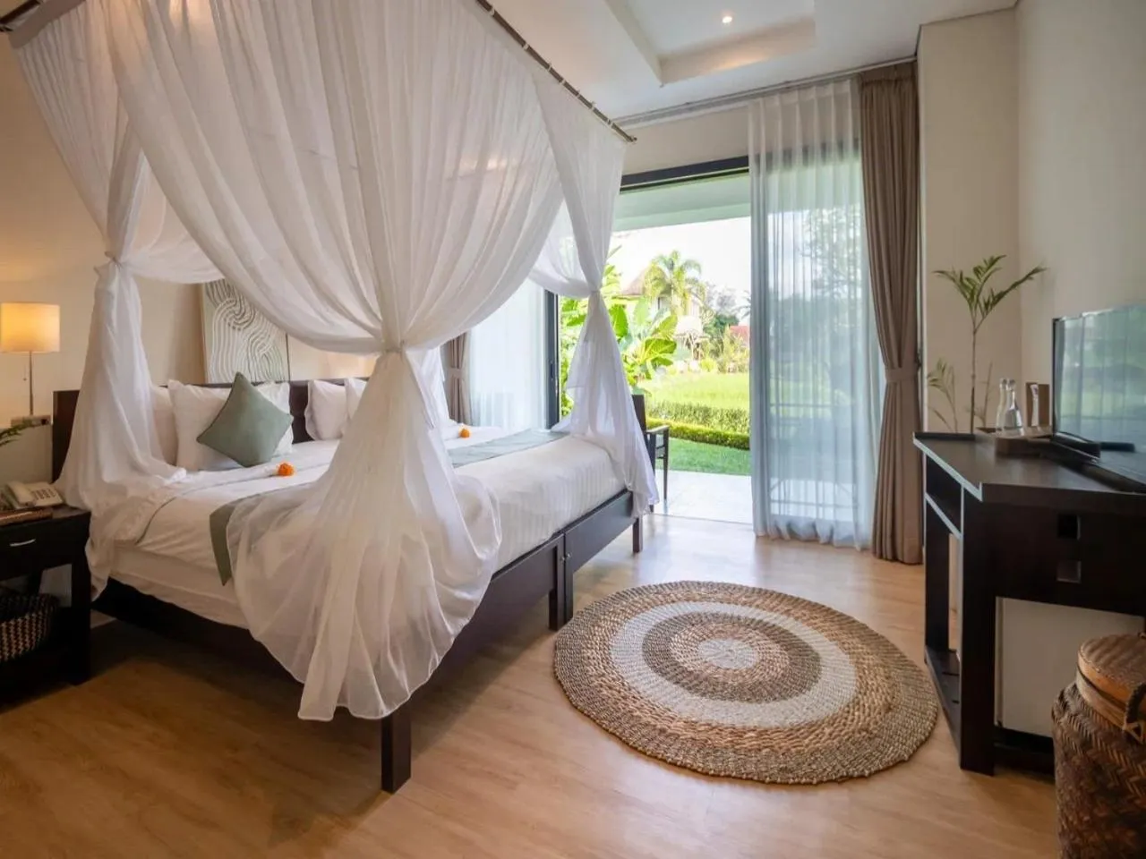 Bed in Mesari Hotel Ubud