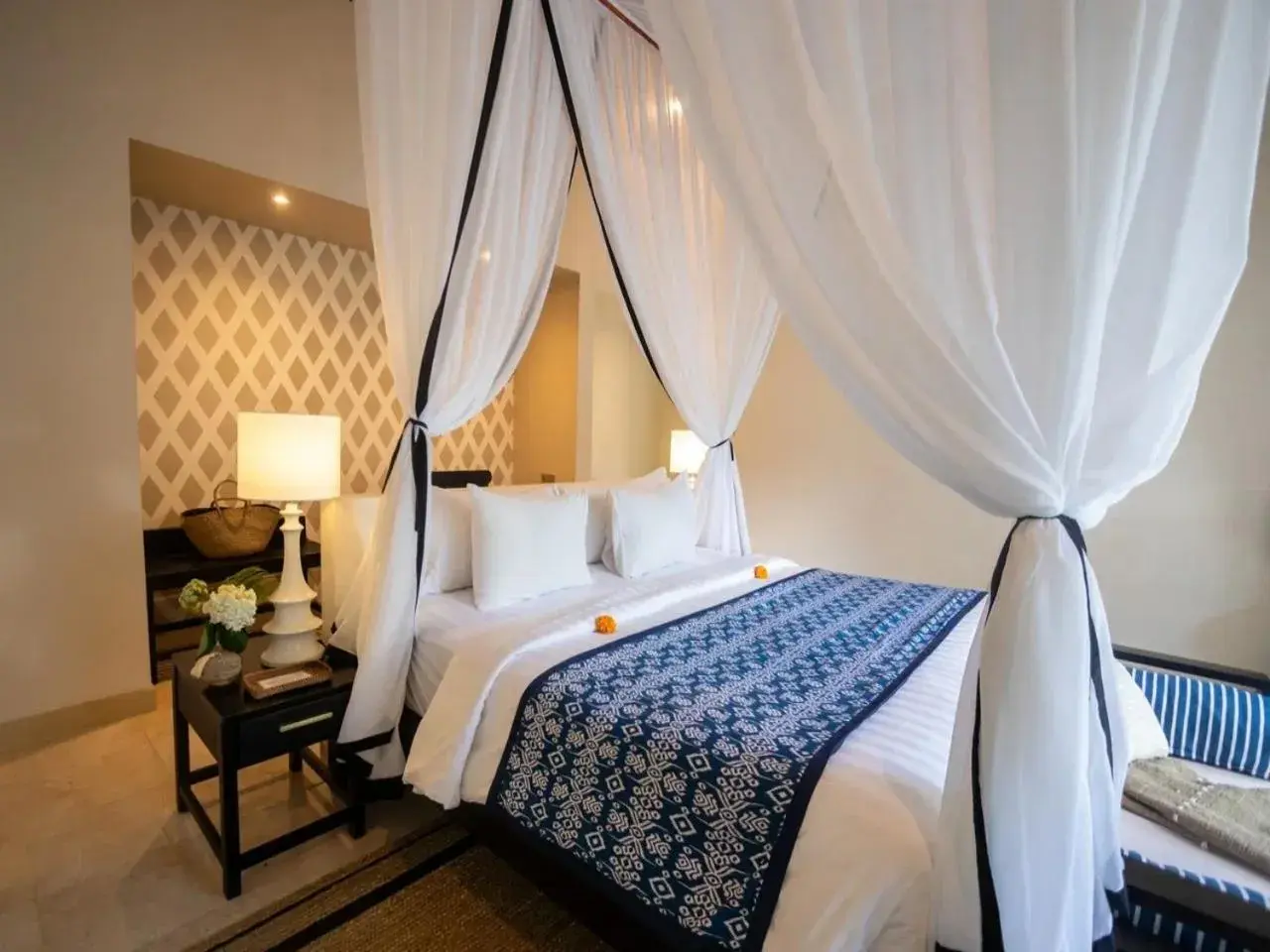 Bed in Mesari Hotel Ubud Bed in Mesari Hotel Ubud