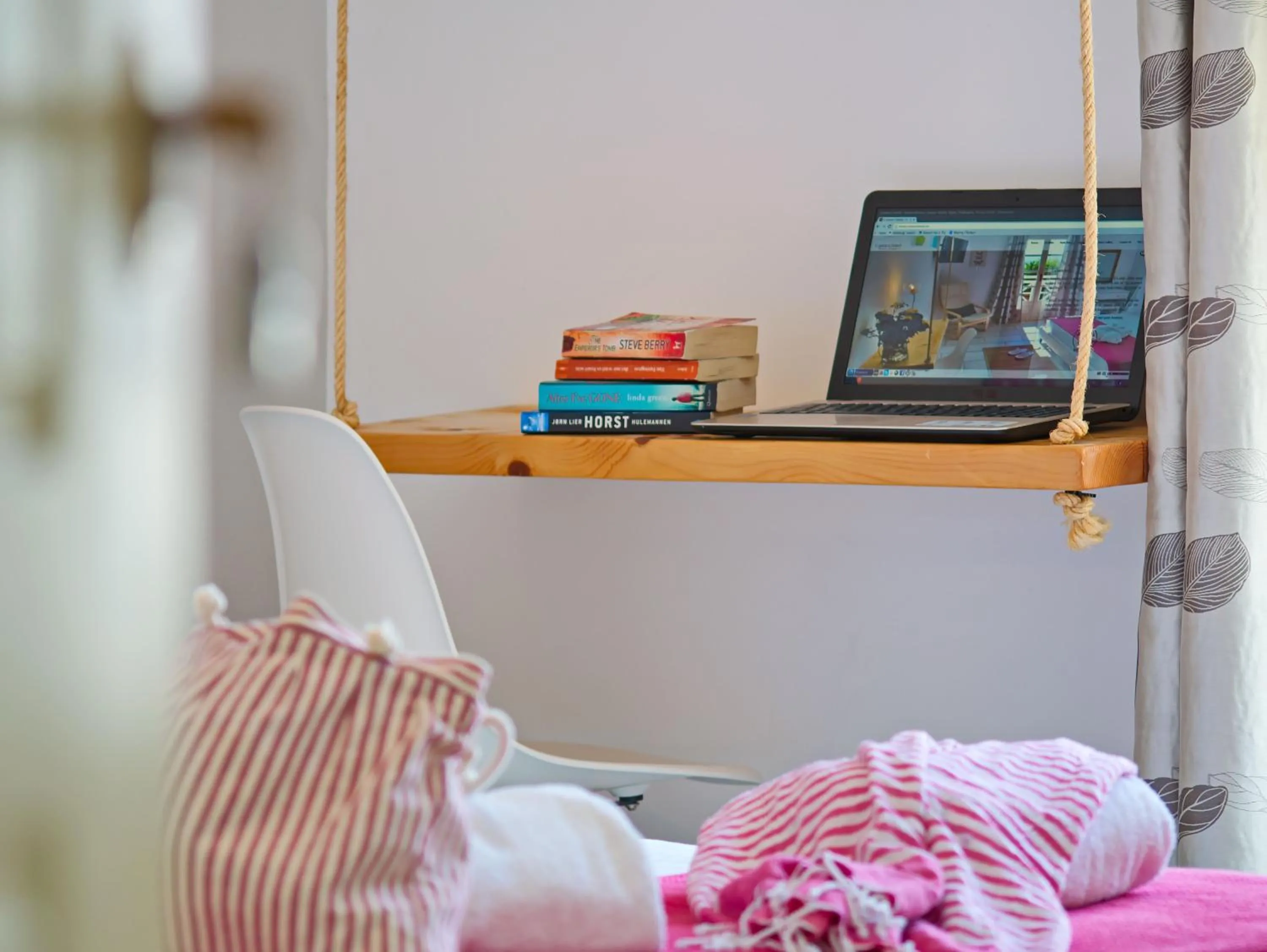 Decorative detail, Bed in Camara Hotel
