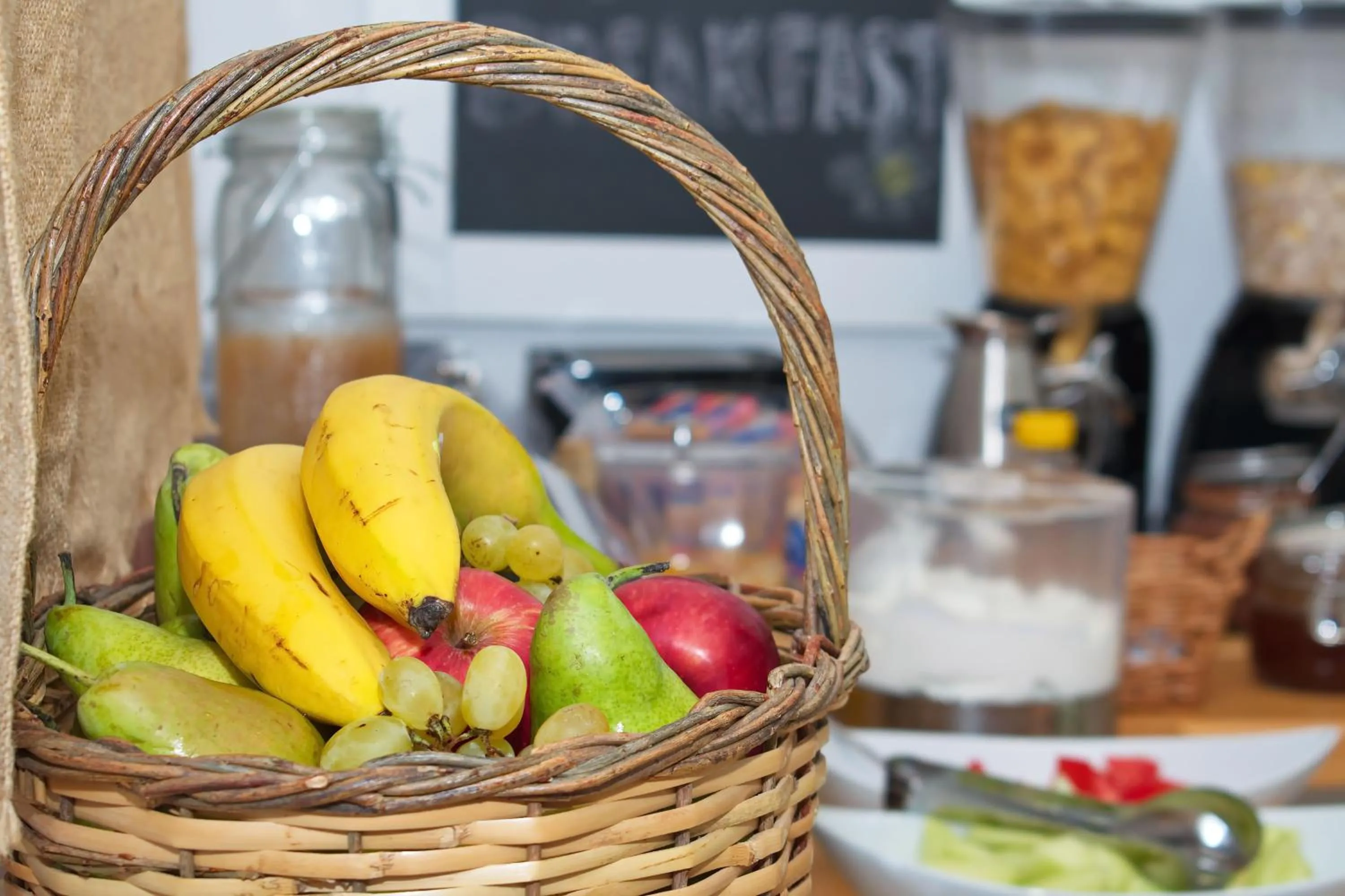 Food and drinks in Camara Hotel