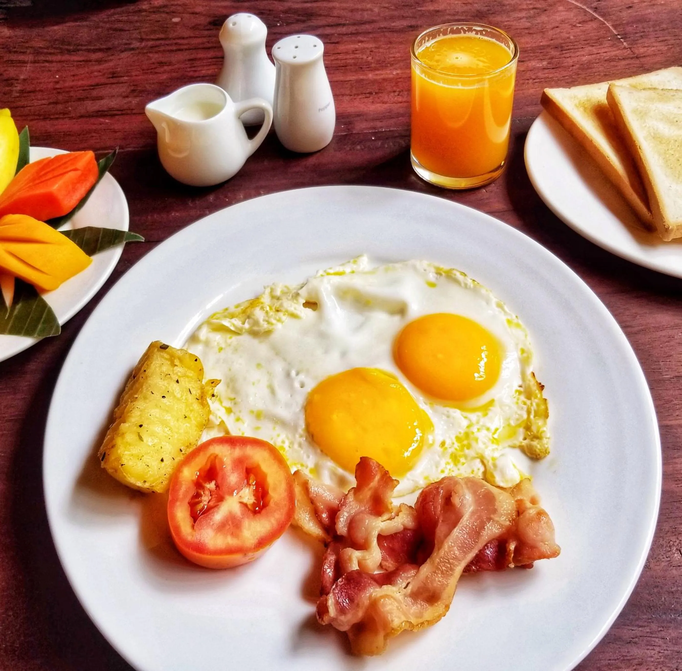 Food and drinks in Uncle Sam Villa