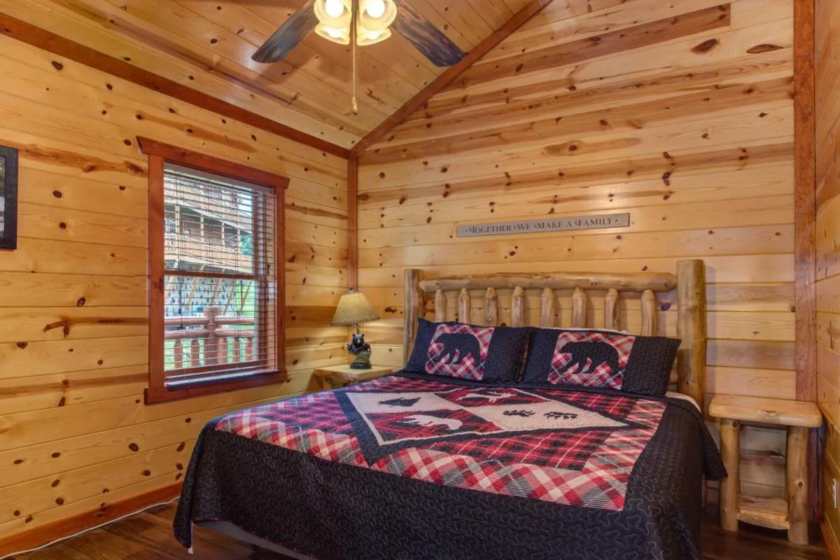Bed in Splash Mountain Lodge By Avada Properties