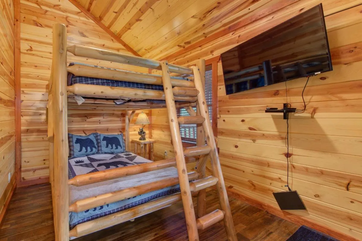Bed in Splash Mountain Lodge By Avada Properties
