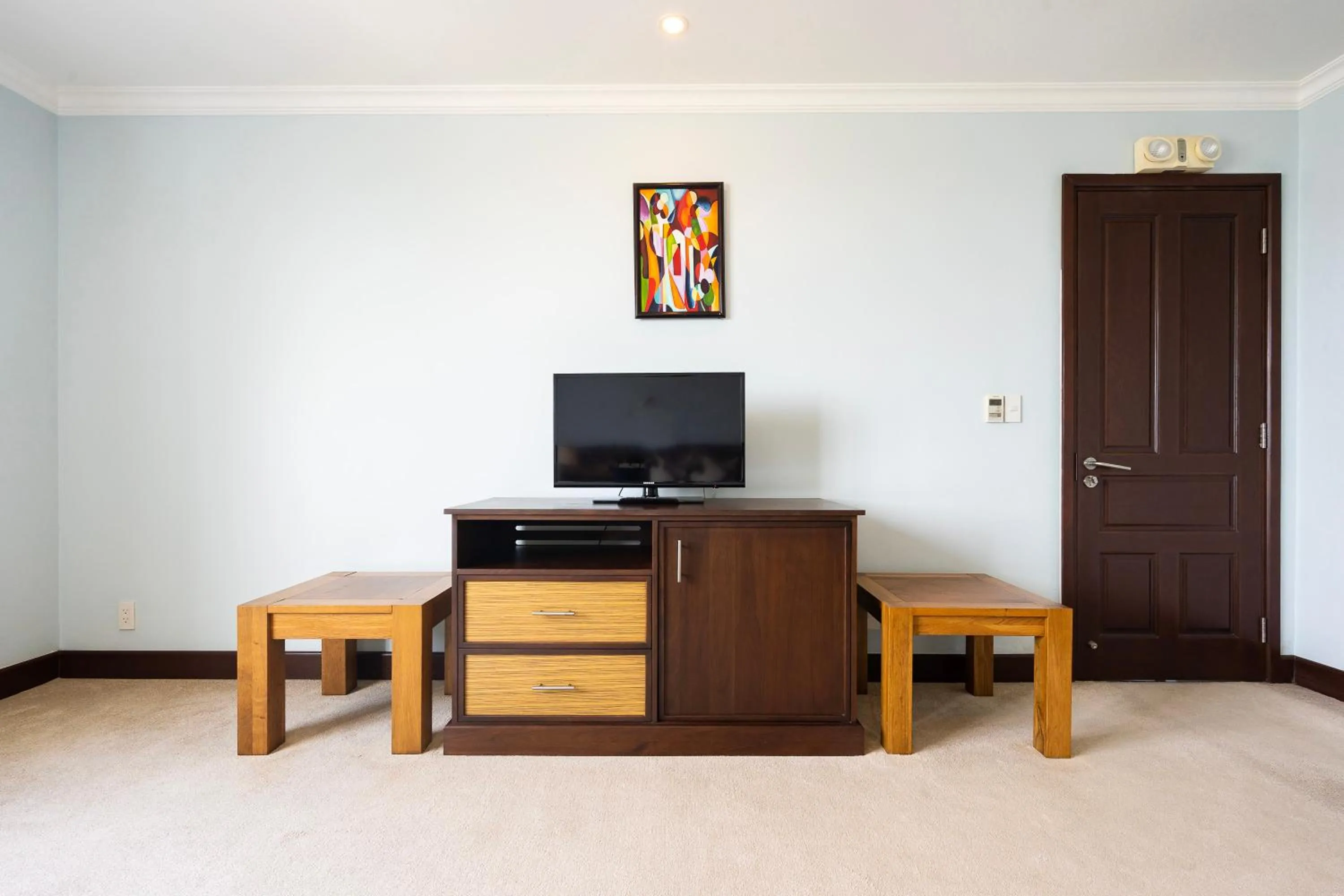 TV and multimedia in PHU MY HARBOUR HOTEL - Old Golf Phu My Hotel