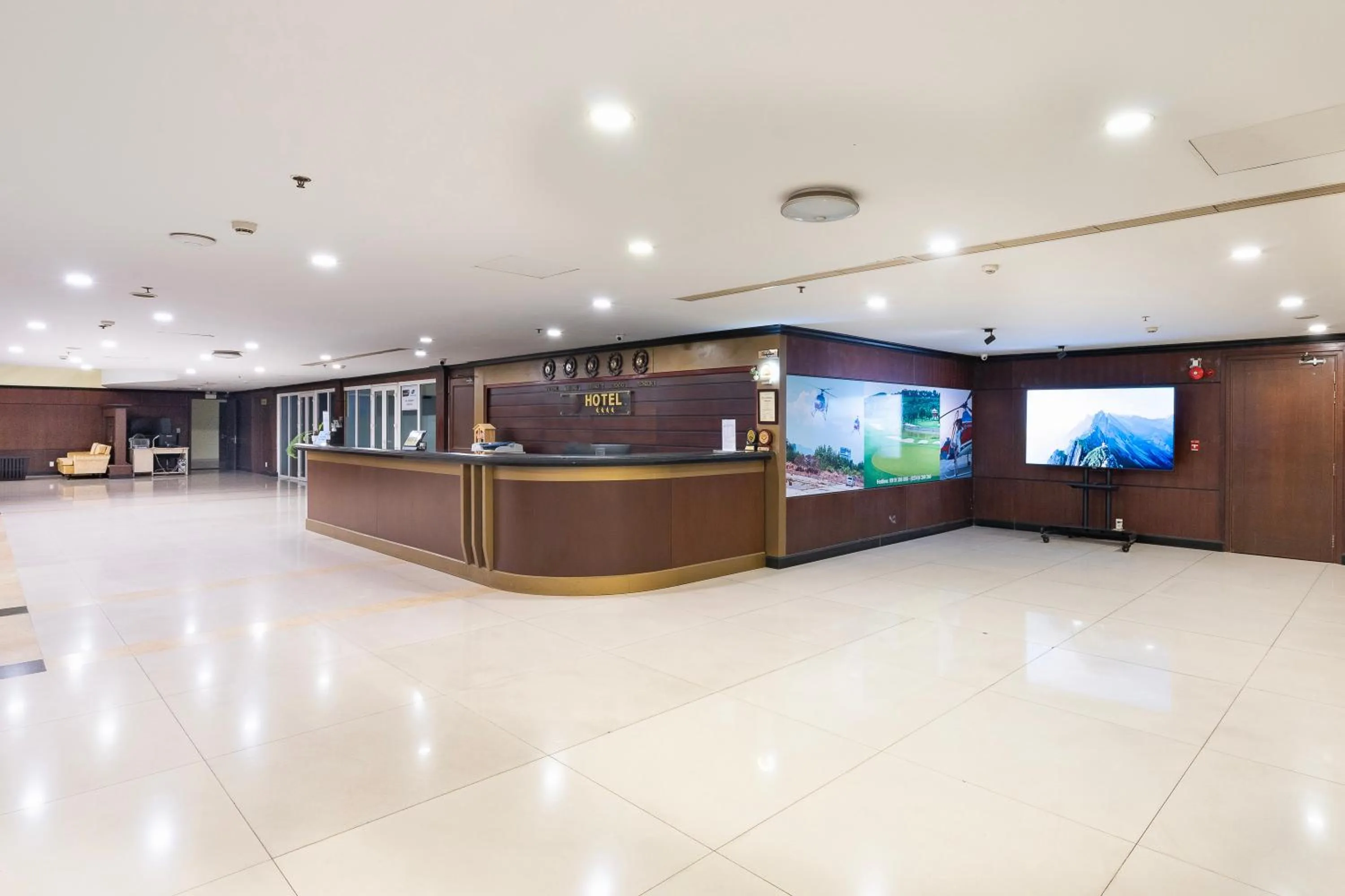 Lobby or reception in PHU MY HARBOUR HOTEL - Old Golf Phu My Hotel