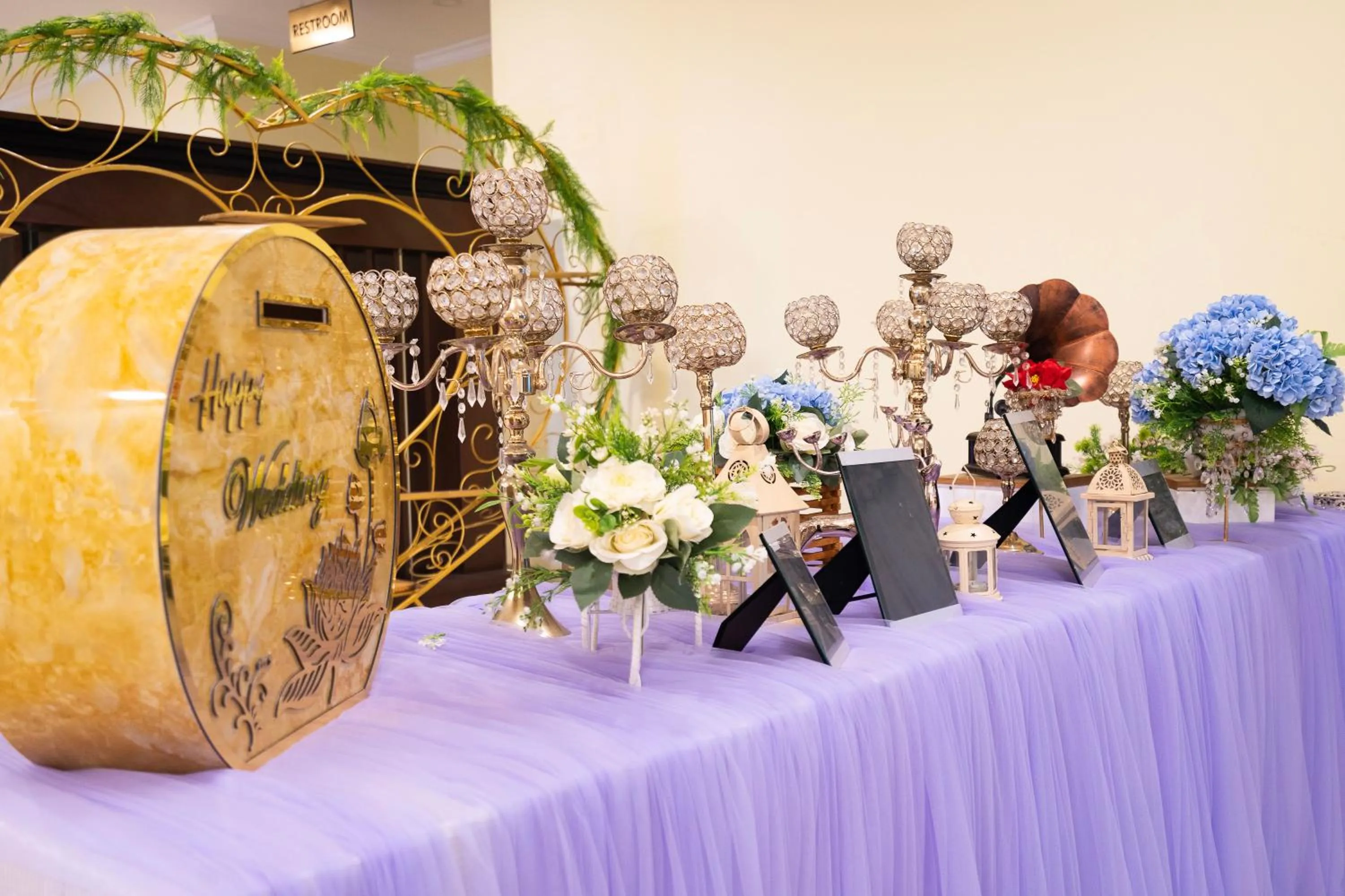 wedding in PHU MY HARBOUR HOTEL - Old Golf Phu My Hotel