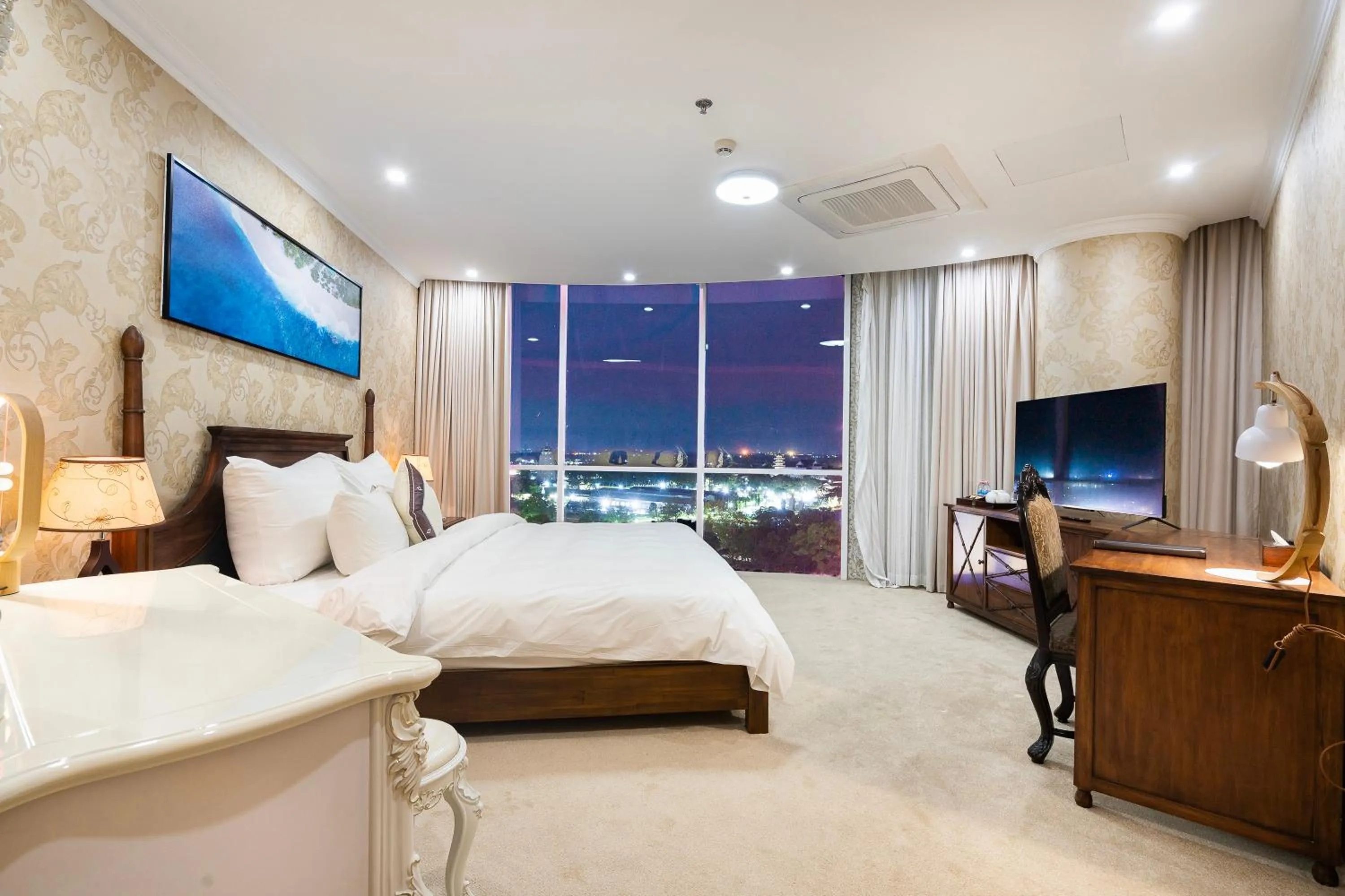 Bedroom, Bed in PHU MY HARBOUR HOTEL - Old Golf Phu My Hotel