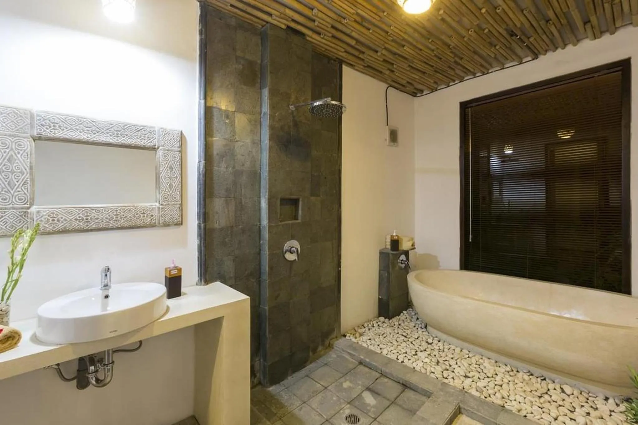 Bathroom in Arimba at Bisma