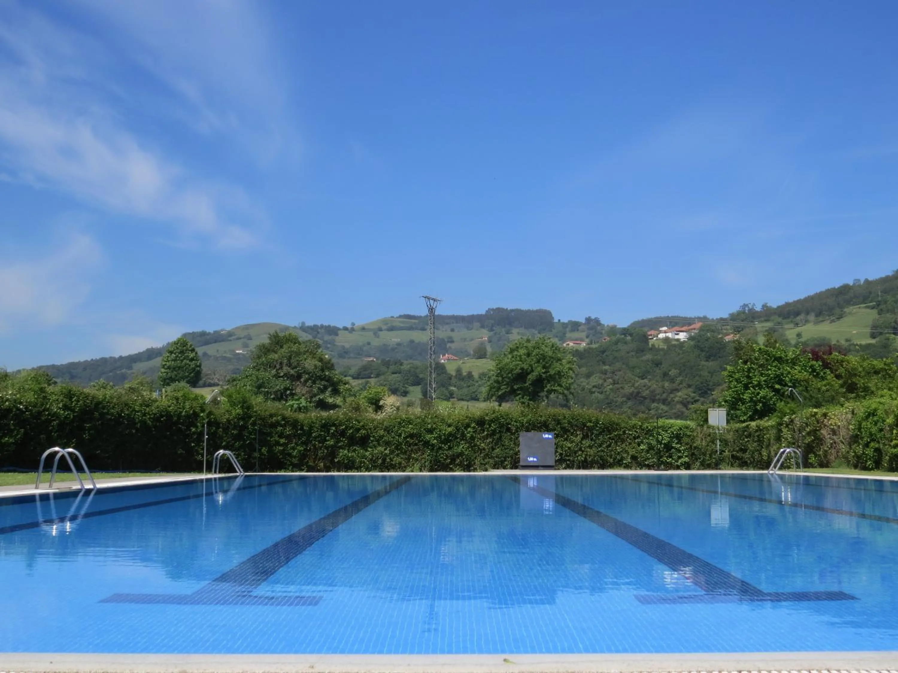 Swimming pool in Hotel Rural El Solar del Mazo