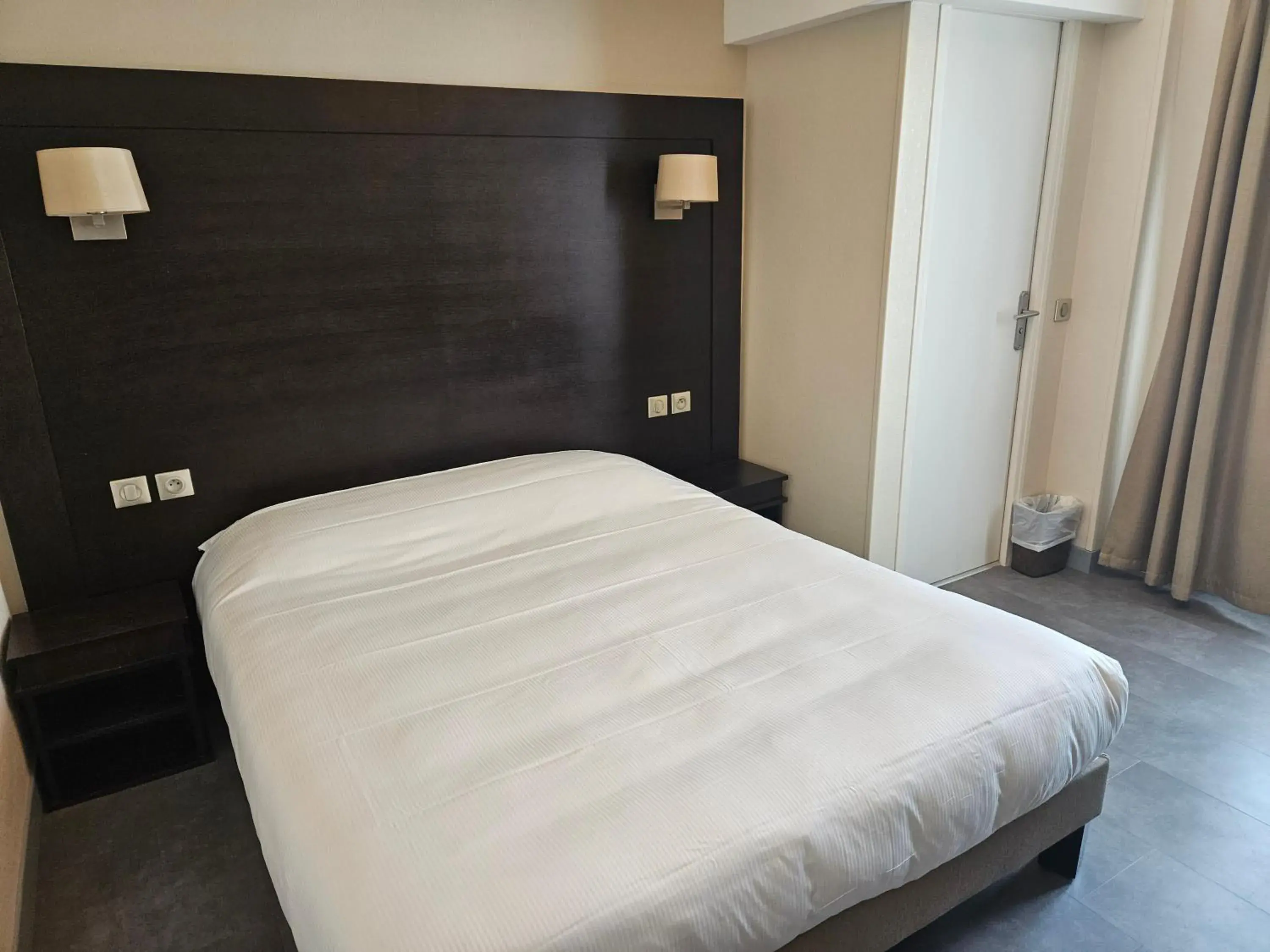 Double Room in Hôtel Bellevue et du Chariot d'Or Double Room in Hôtel Bellevue et du Chariot d'Or