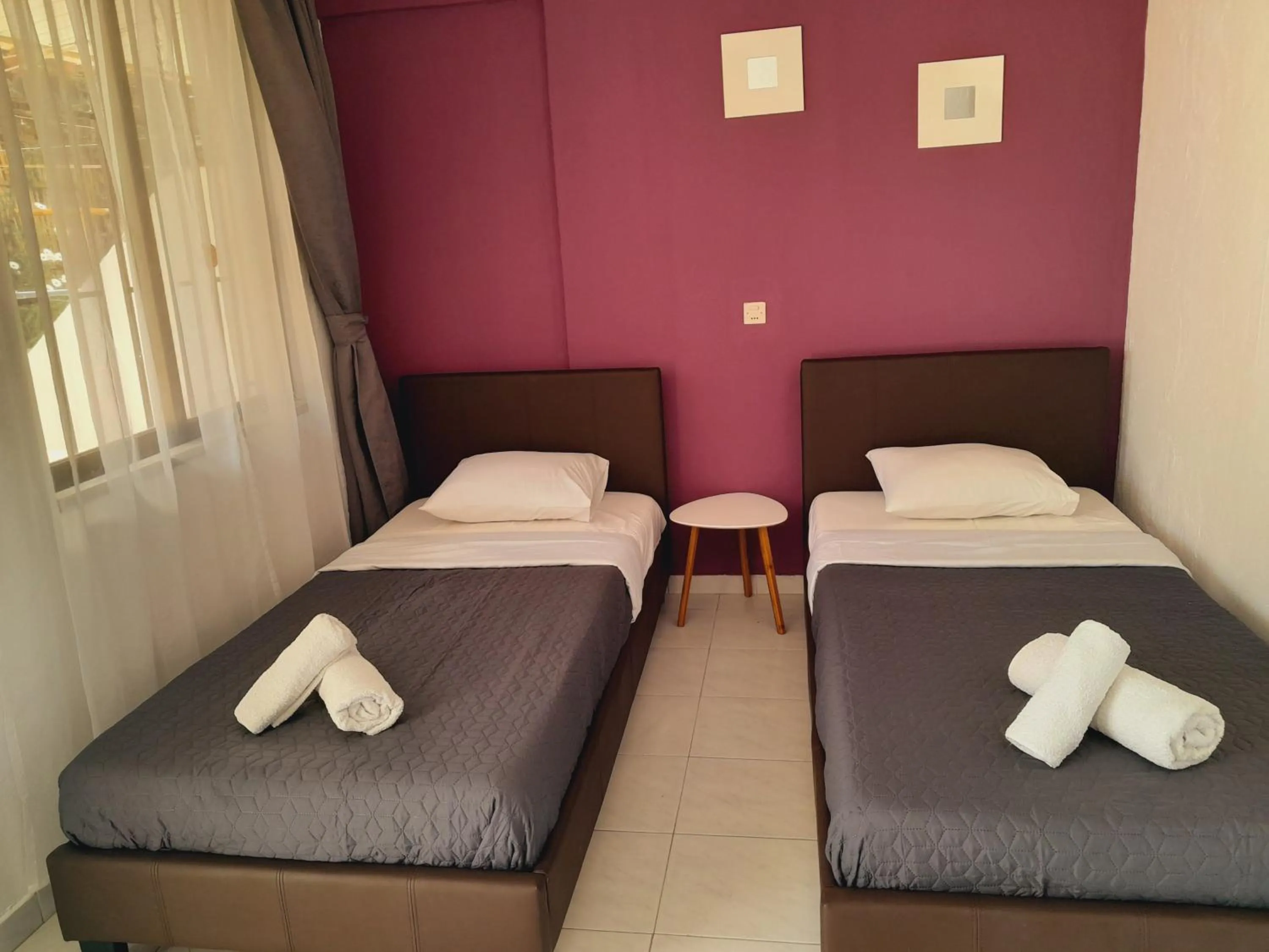 Bedroom, Bed in Roseberry Studios