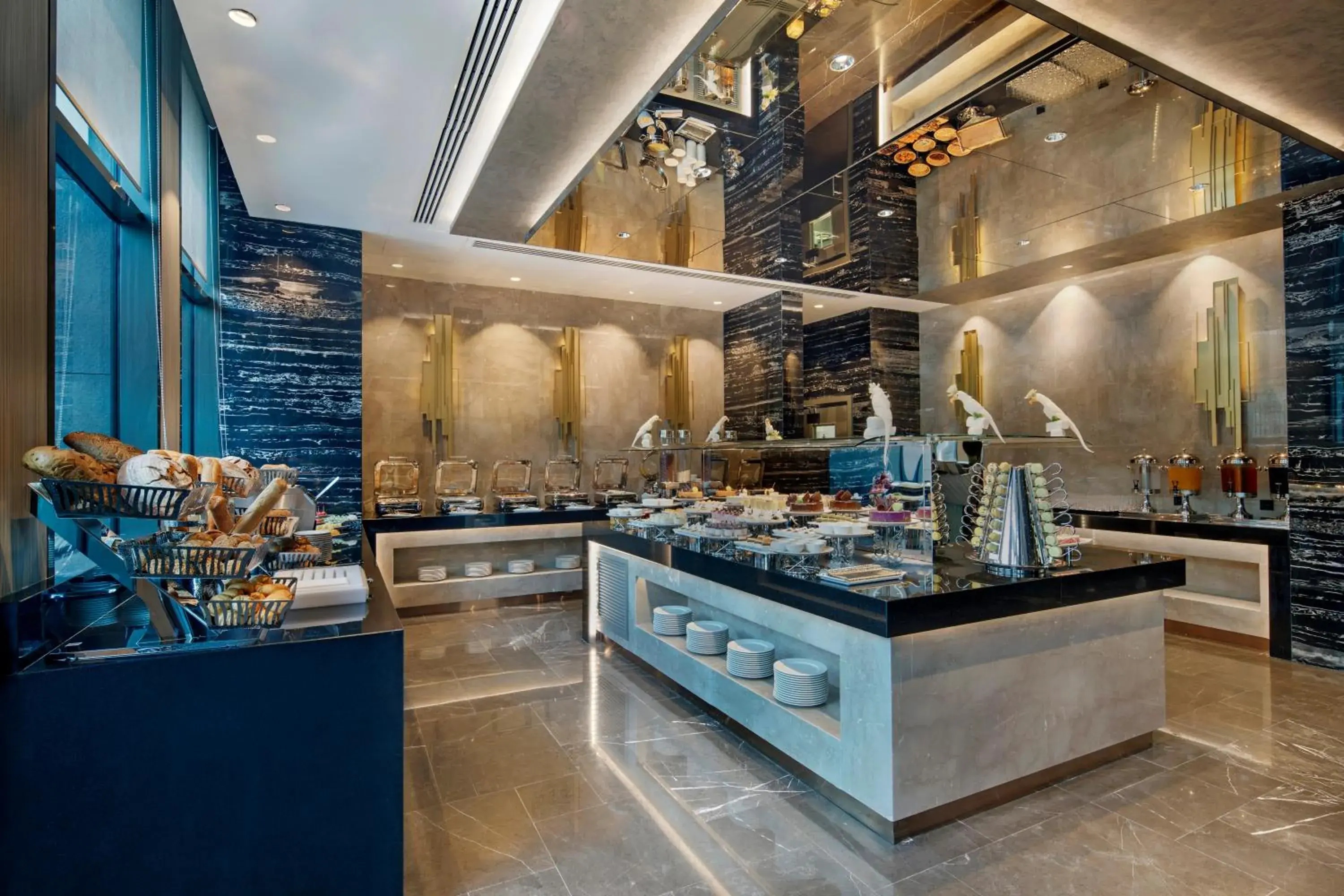 Breakfast in DoubleTree by Hilton Istanbul - Piyalepasa Breakfast in DoubleTree by Hilton Istanbul - Piyalepasa