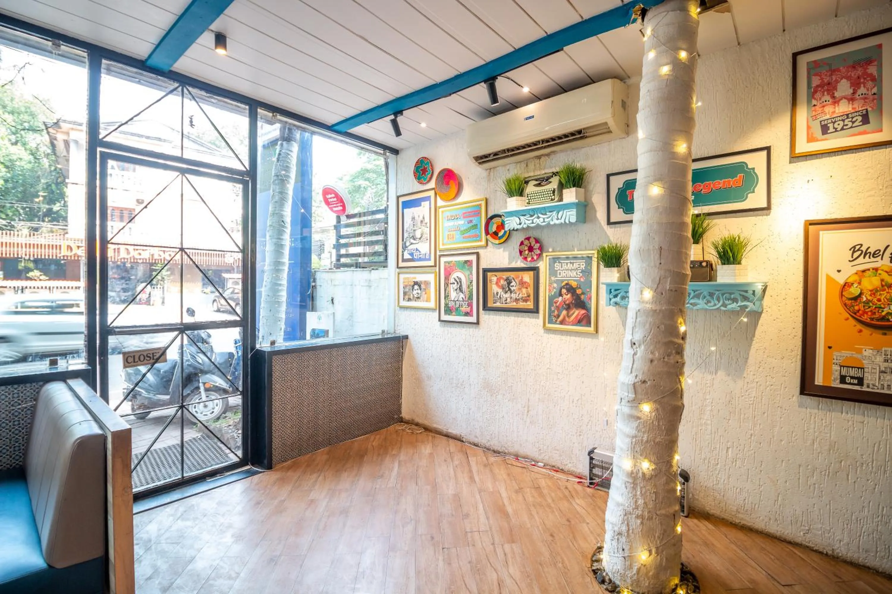 Restaurant/places to eat in Hotel Celestiial , Candolim