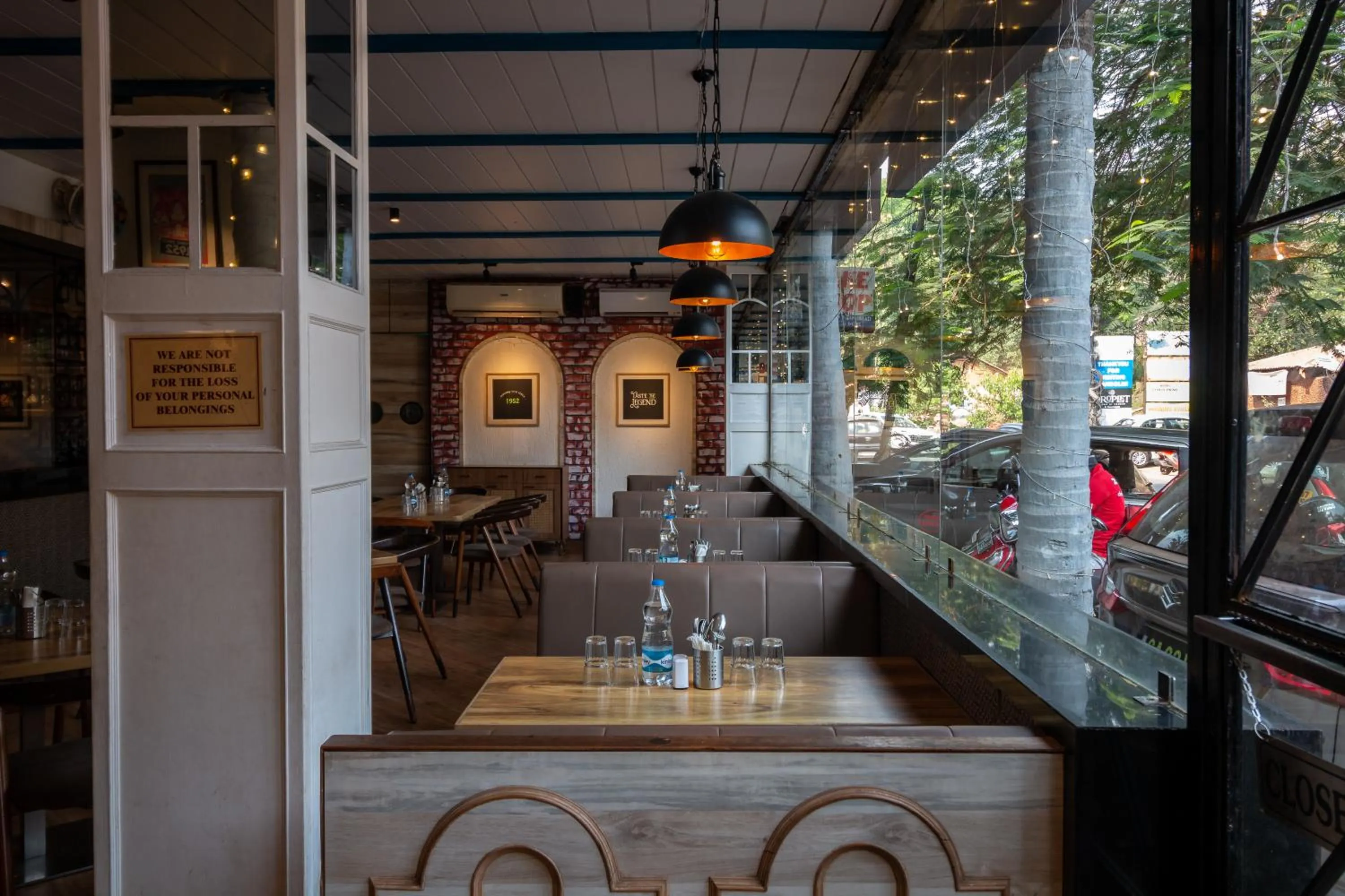 Restaurant/places to eat in Hotel Celestiial , Candolim