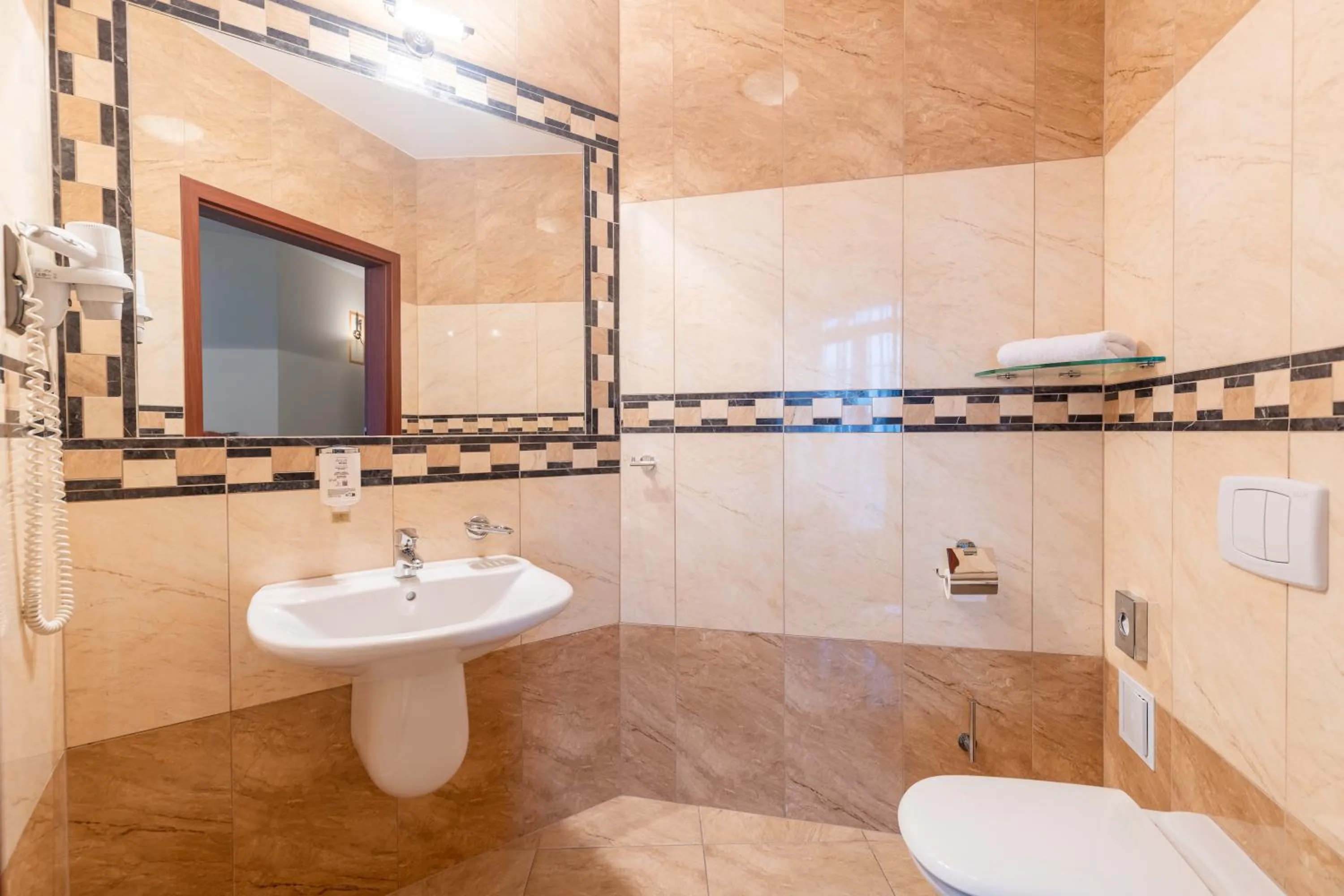 Toilet in Hotel Dziki Potok Karpacz Konferencje & SPA