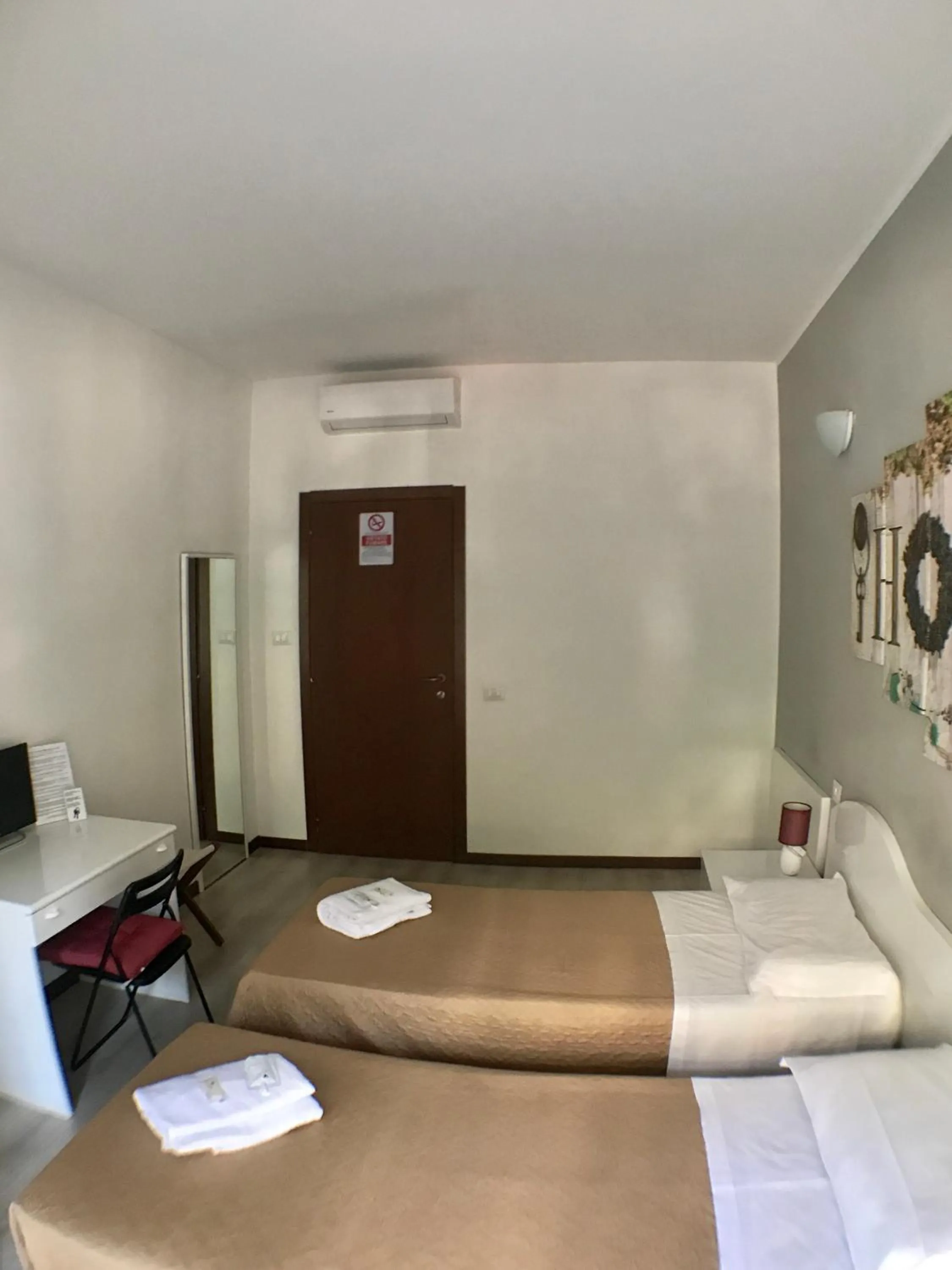 Bed in Guest House Brianza Room