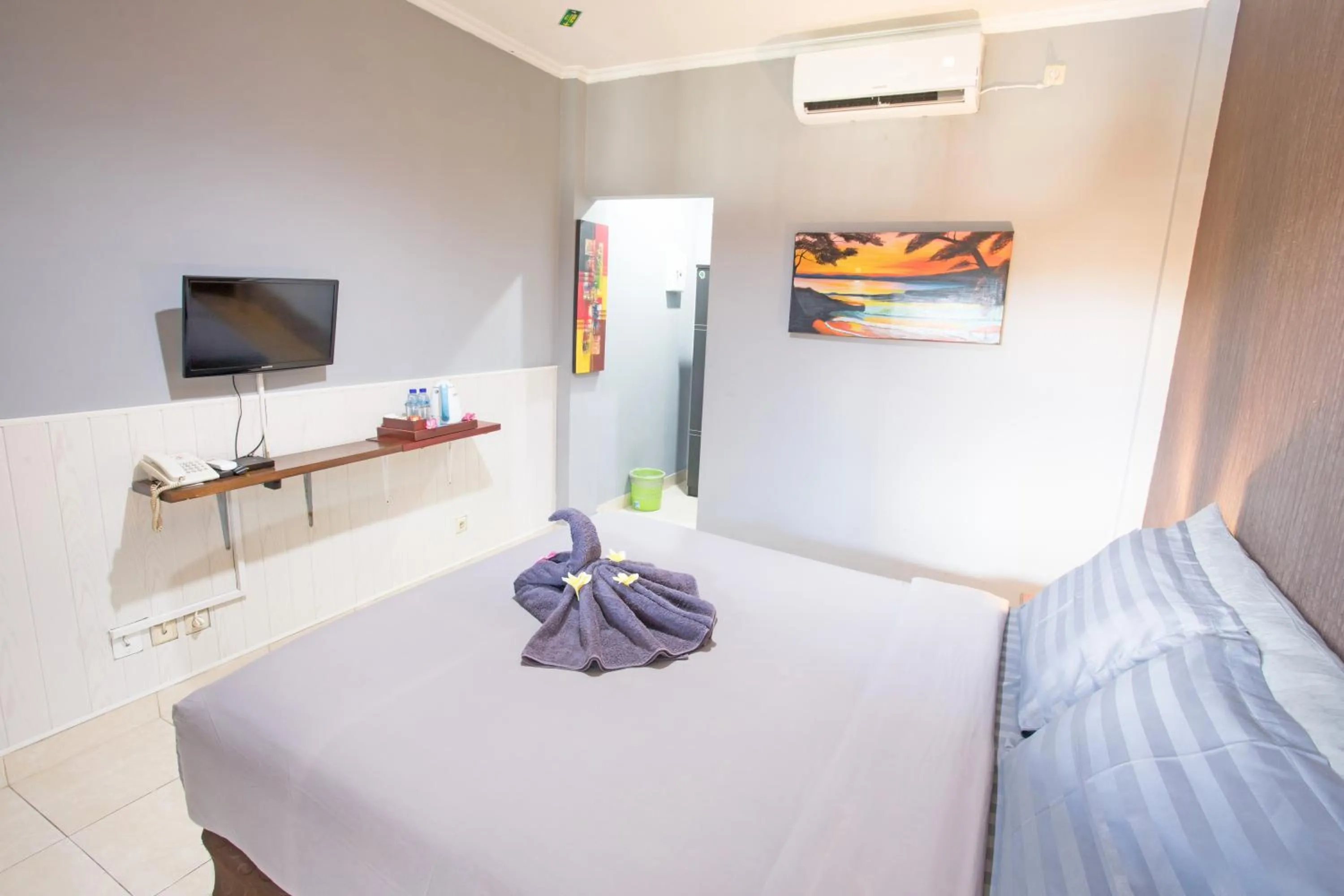 Bedroom, Bed in Jazz Senggigi Hotel