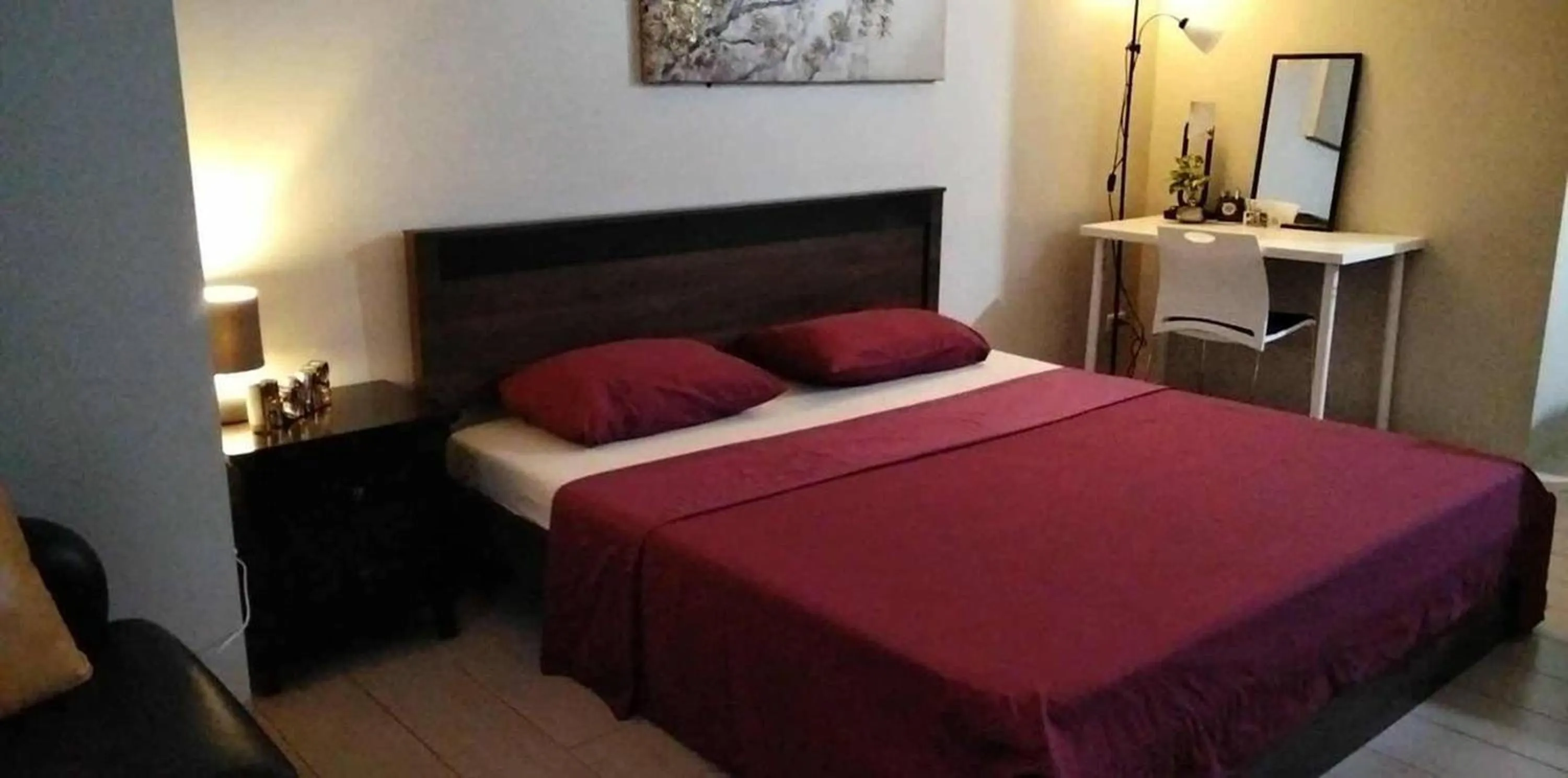 Bed in 81 Newport Boulevard across NAIA T3 Airport