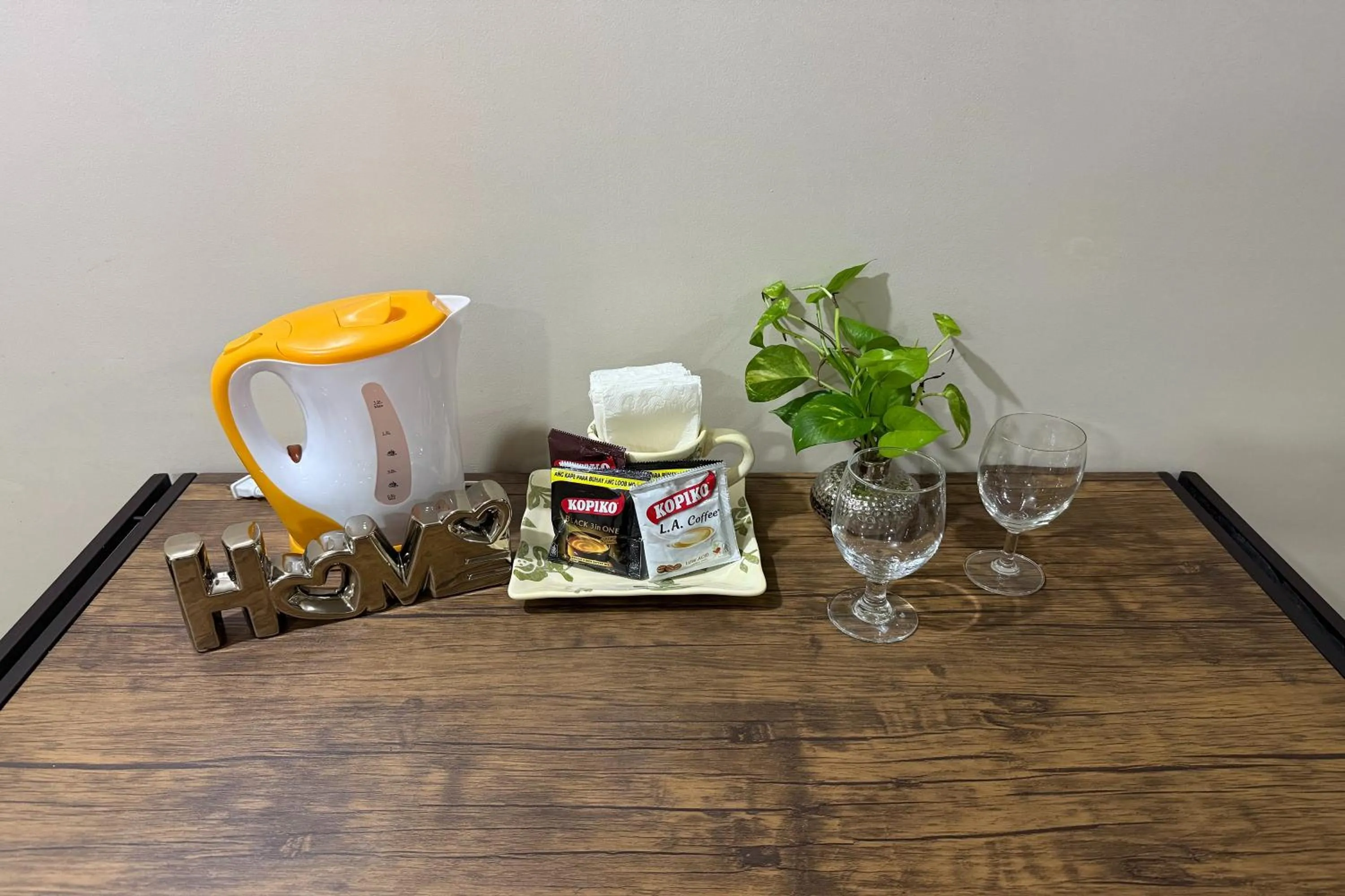 Area and facilities in 81 Newport Boulevard across NAIA T3 Airport