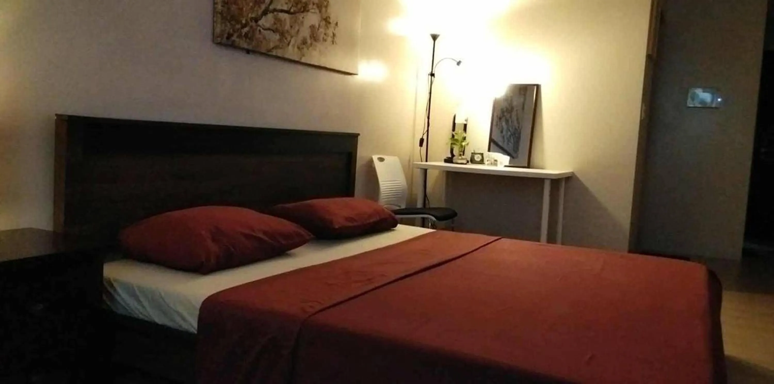 Bed in 81 Newport Boulevard across NAIA T3 Airport