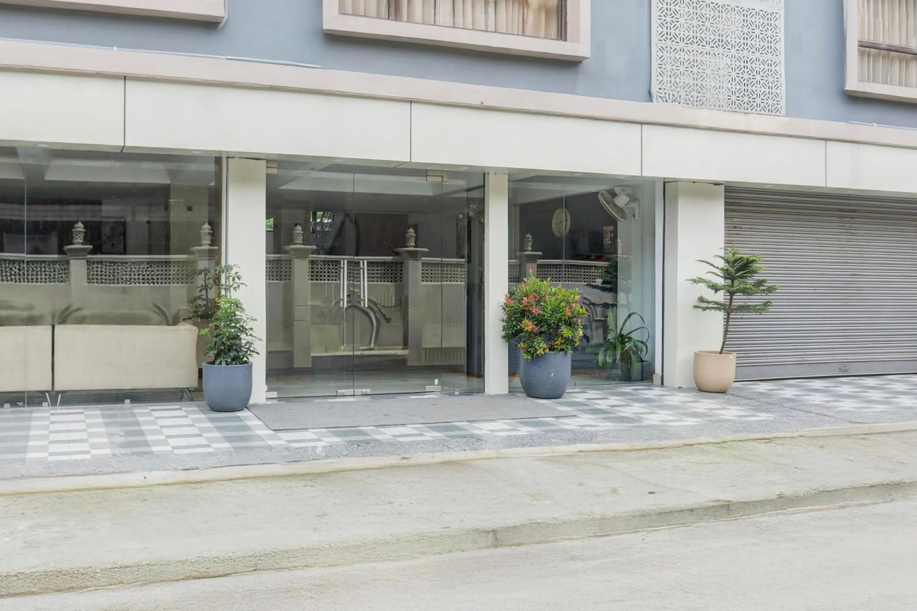 Facade/entrance in Super Townhouse Oak Sevoke Road Siliguri