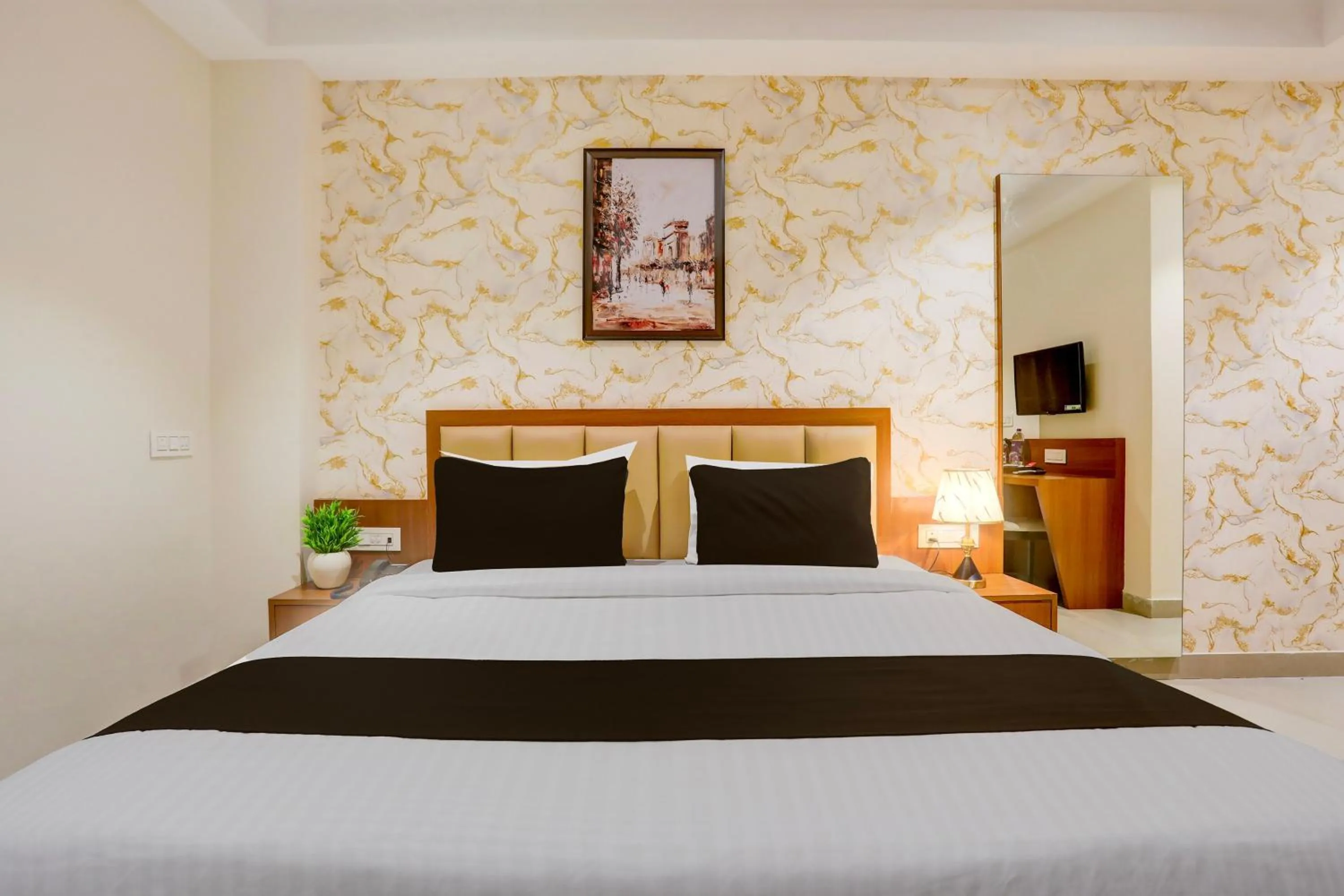 Bedroom, Bed in Super Townhouse Oak Sevoke Road Siliguri