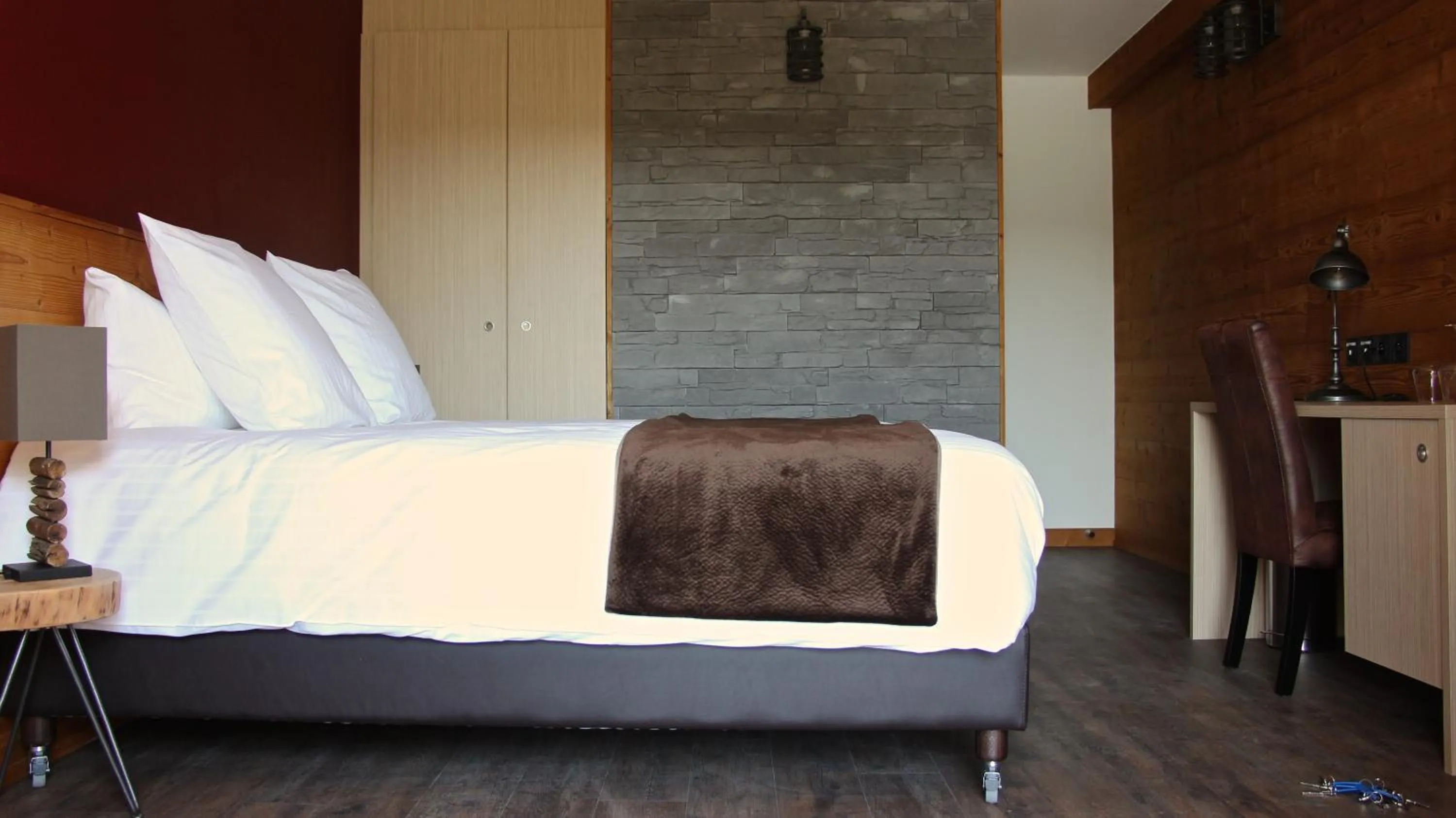 Photo of the whole room in Hôtel L'Atelier de Donat