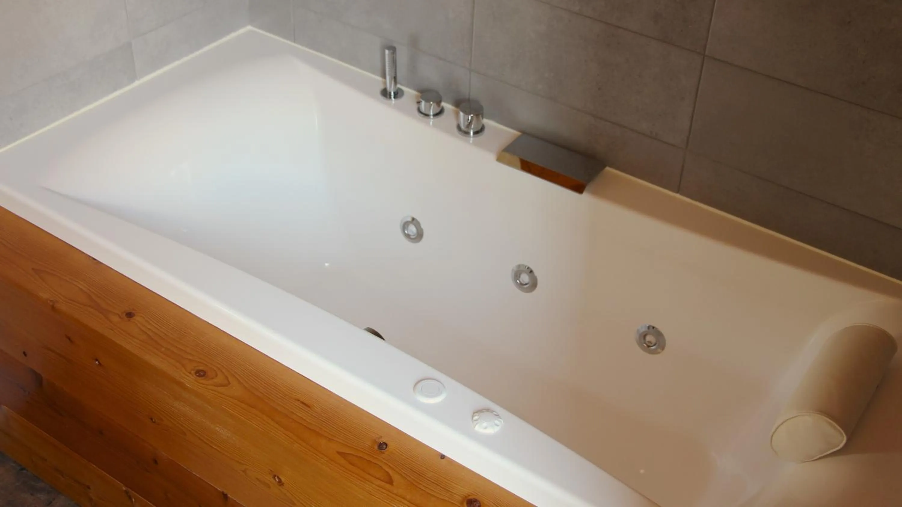 Bathroom in Hôtel L'Atelier de Donat