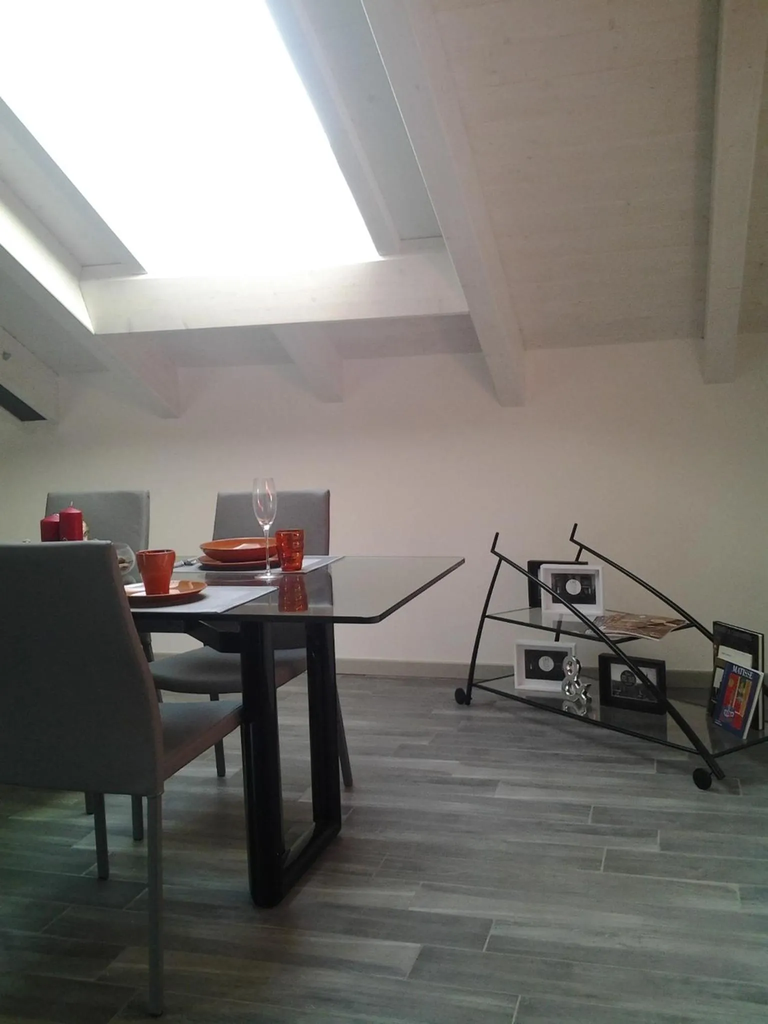 Dining area in Como Via Carcano 13