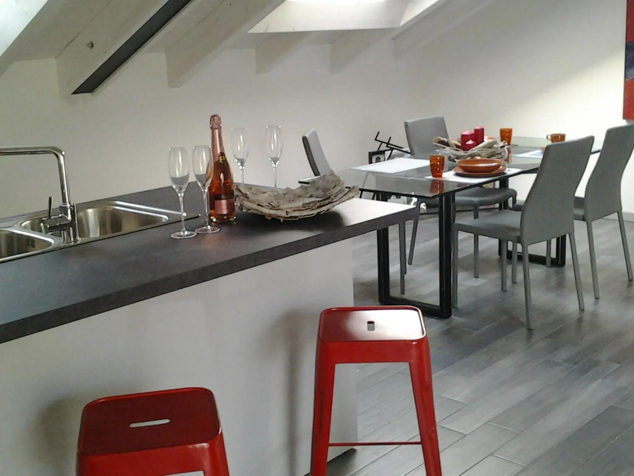 Dining area in Como Via Carcano 13