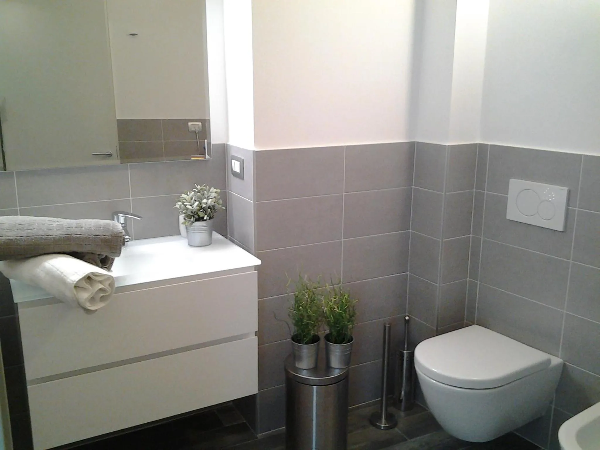 Bathroom in Como Via Carcano 13