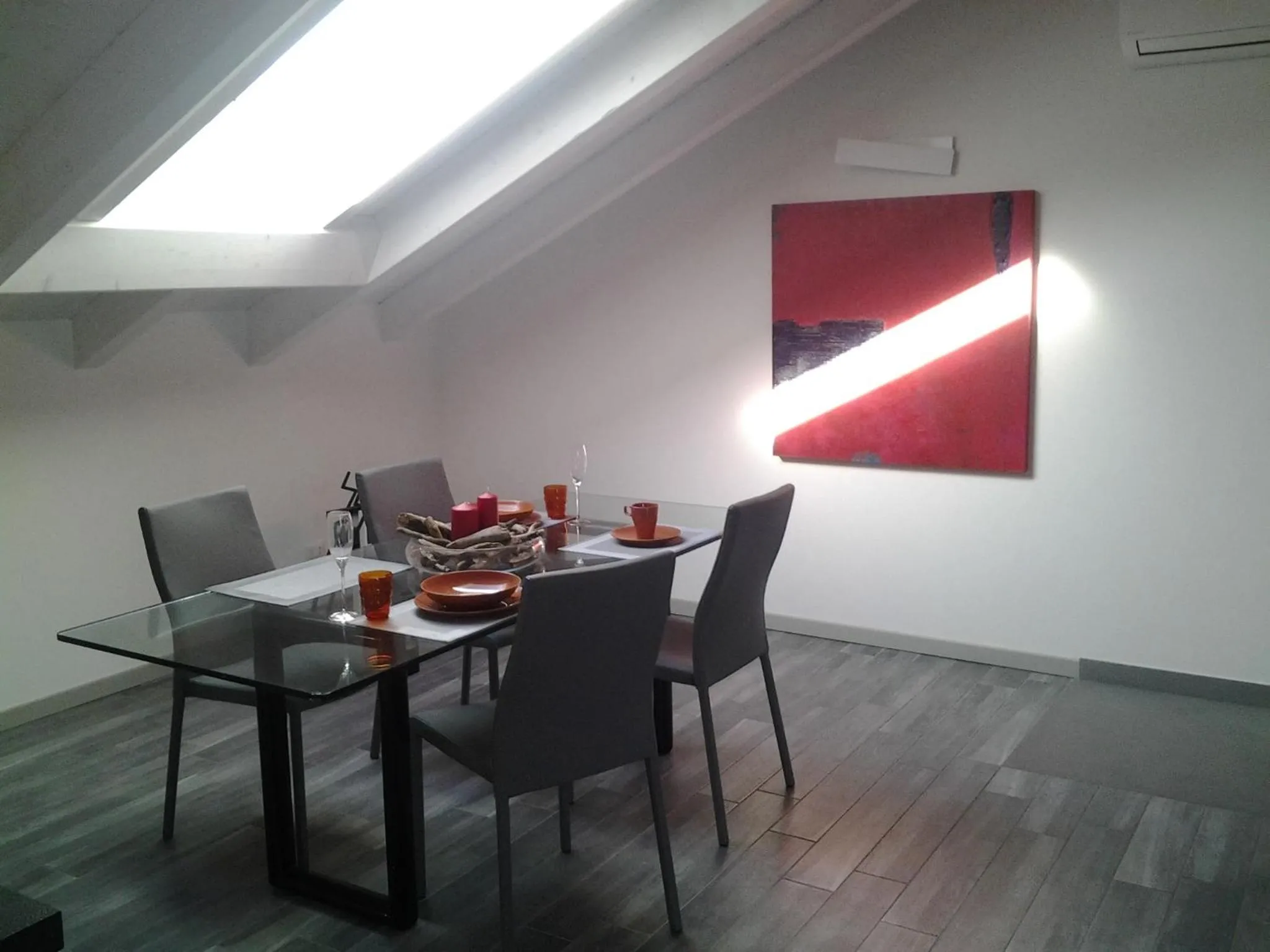 Dining area in Como Via Carcano 13