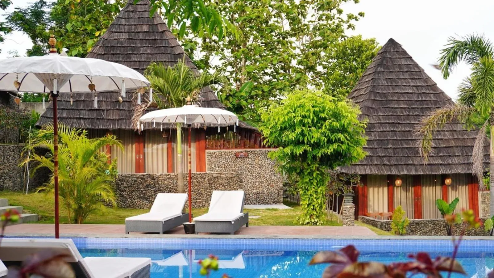 Swimming pool in Golo Pada Villa Labuan Bajo by ABM