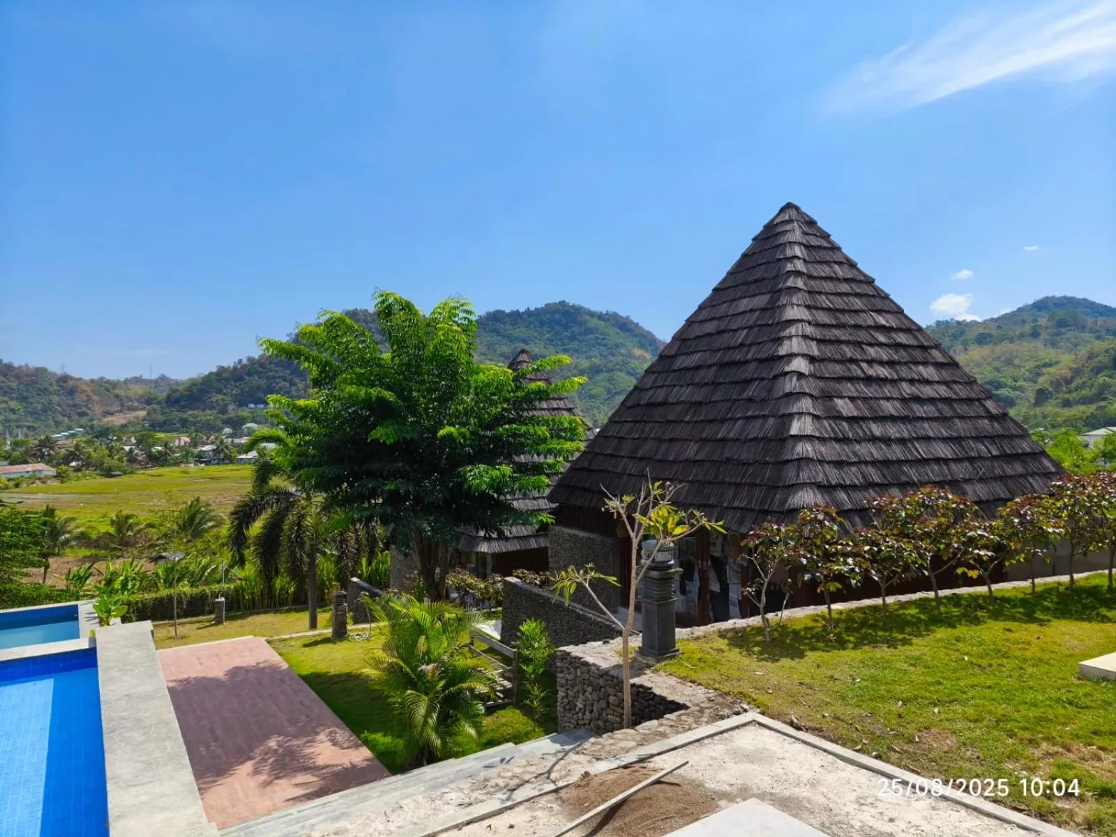 Mountain view in Golo Pada Villa Labuan Bajo by ABM