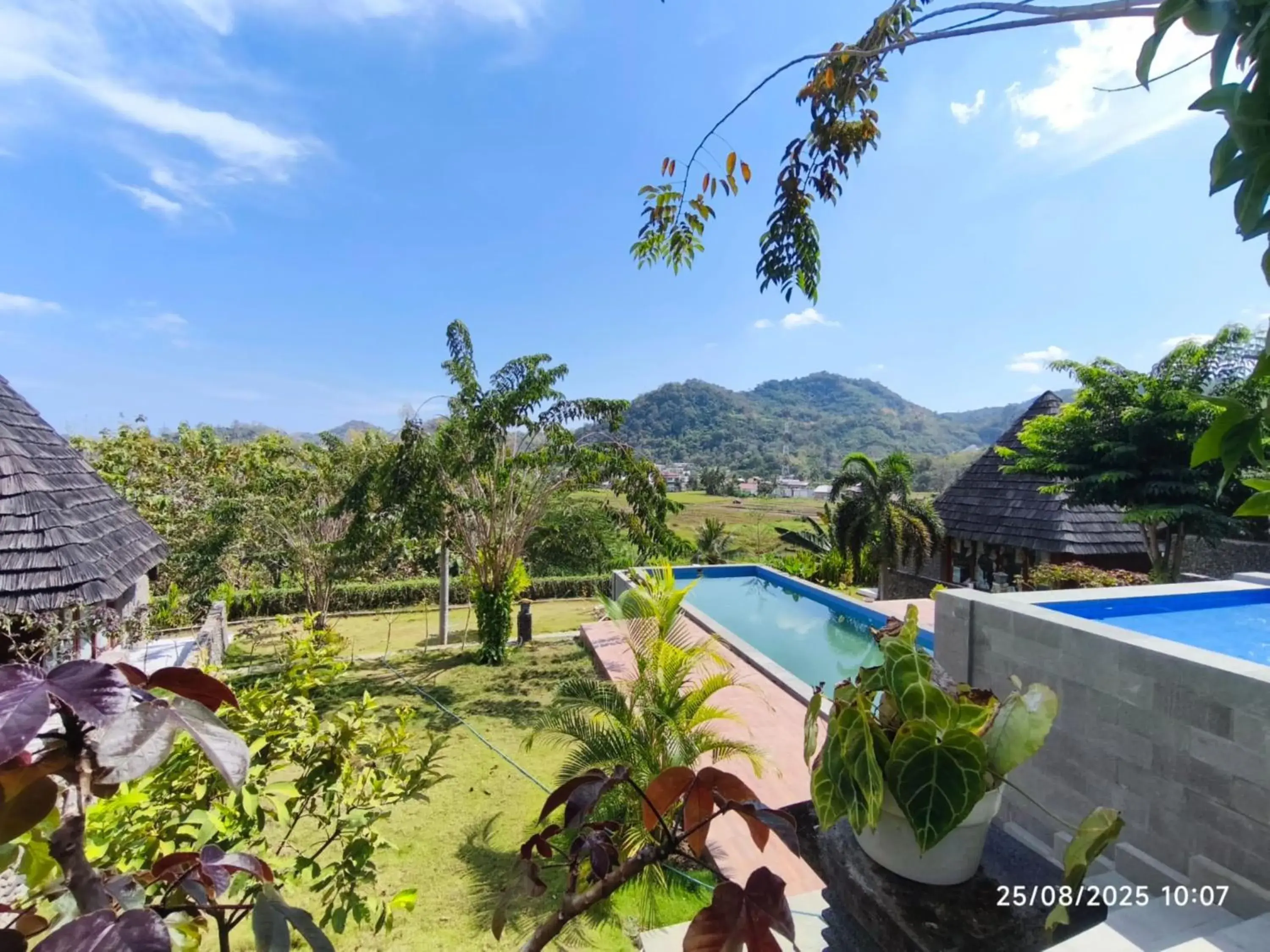 Swimming pool in Golo Pada Villa Labuan Bajo by ABM Swimming pool in Golo Pada Villa Labuan Bajo by ABM