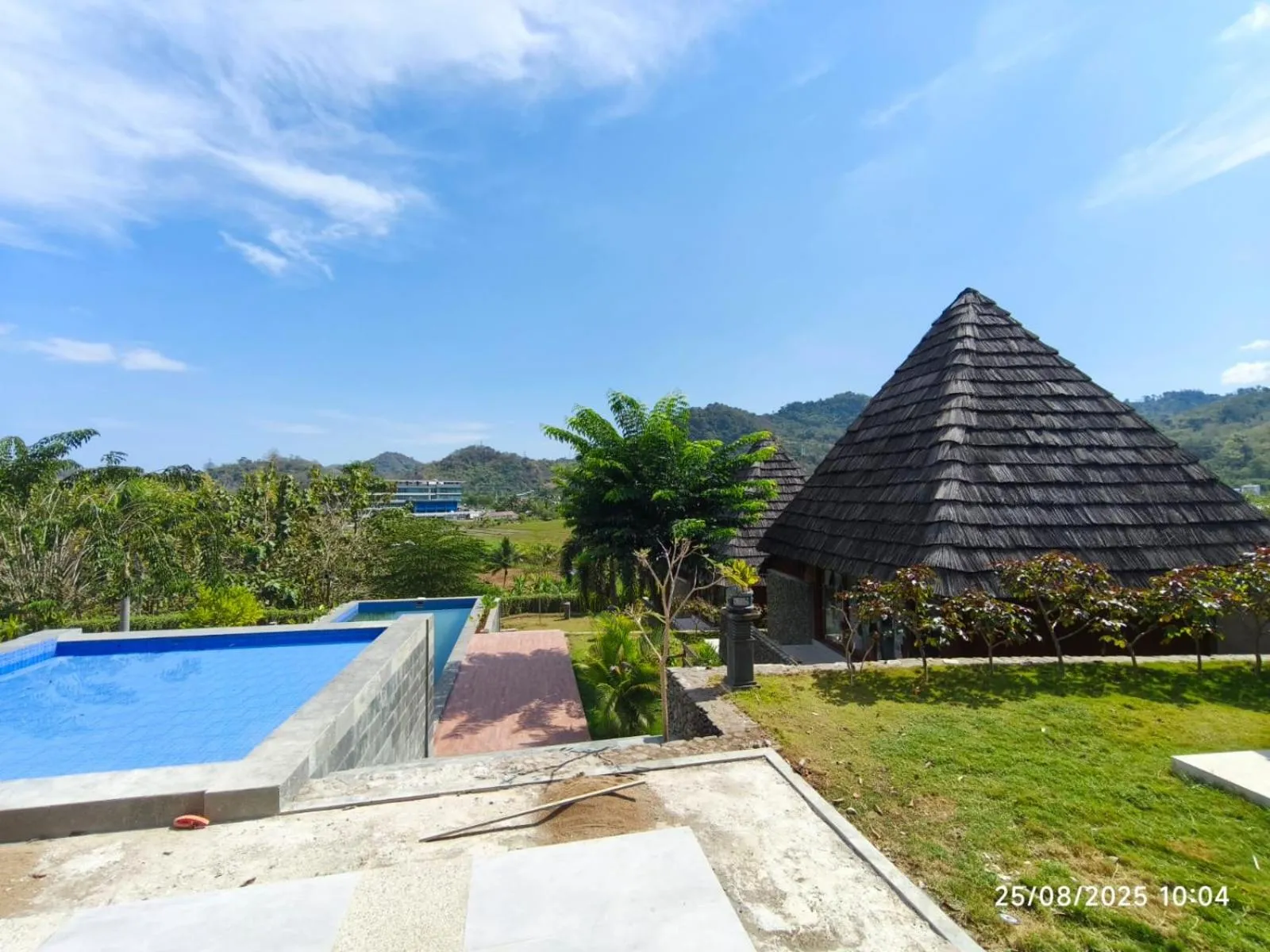 Mountain view in Golo Pada Villa Labuan Bajo by ABM