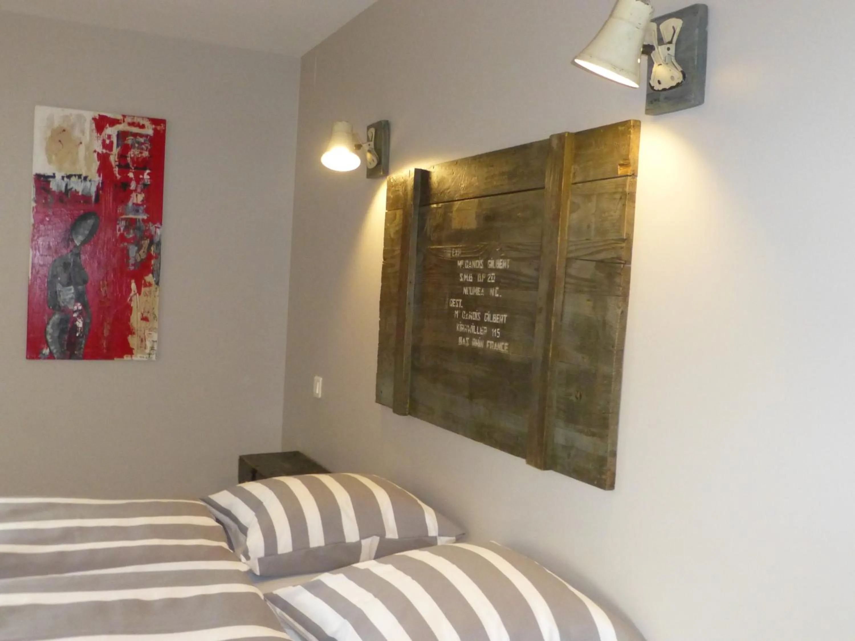 Decorative detail, Bed in L’Été en Novembre