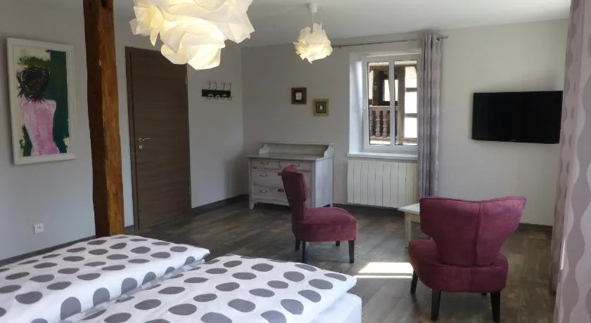 Bed in L’Été en Novembre