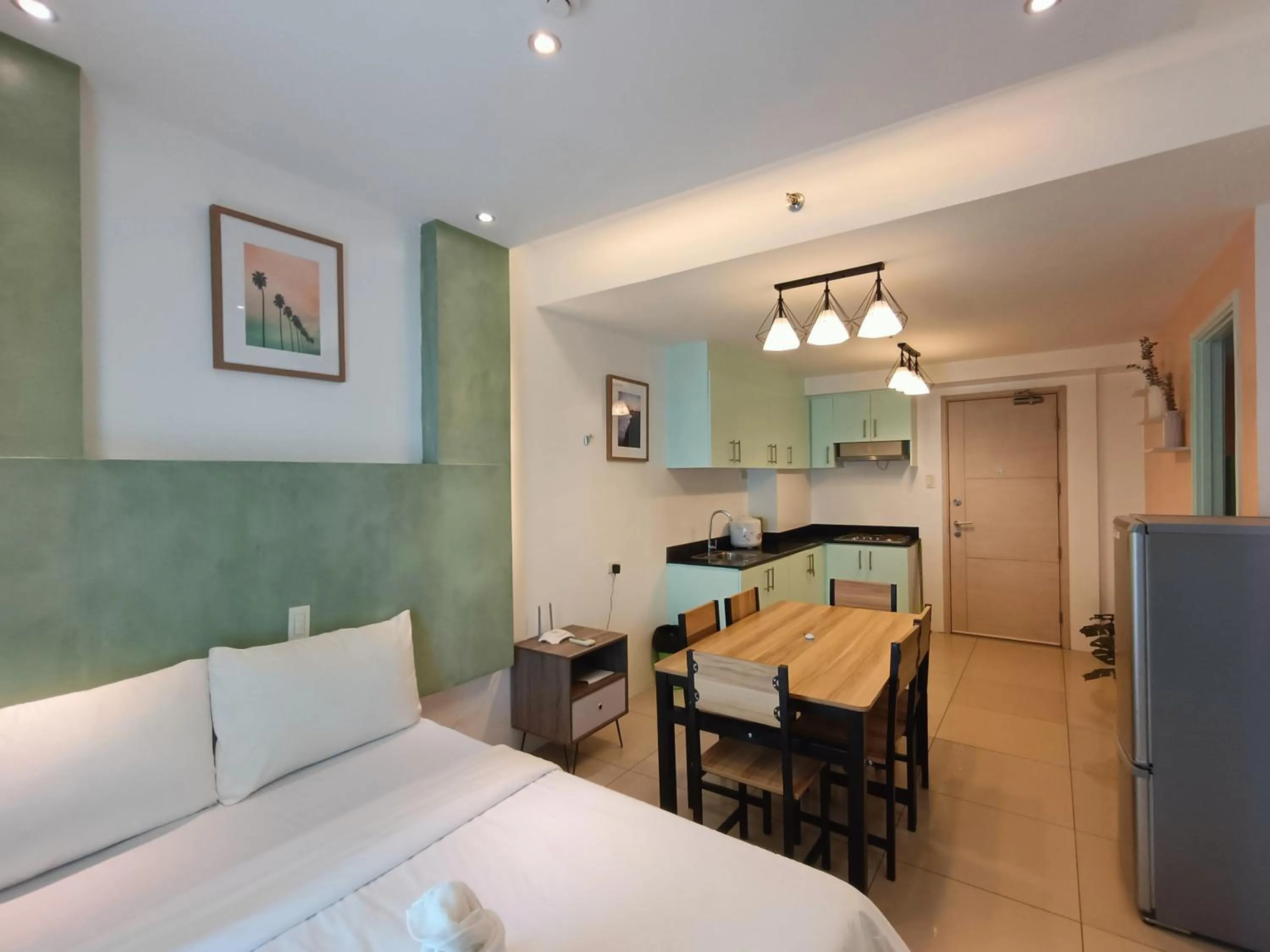 Premiere Haven MOA Staycation