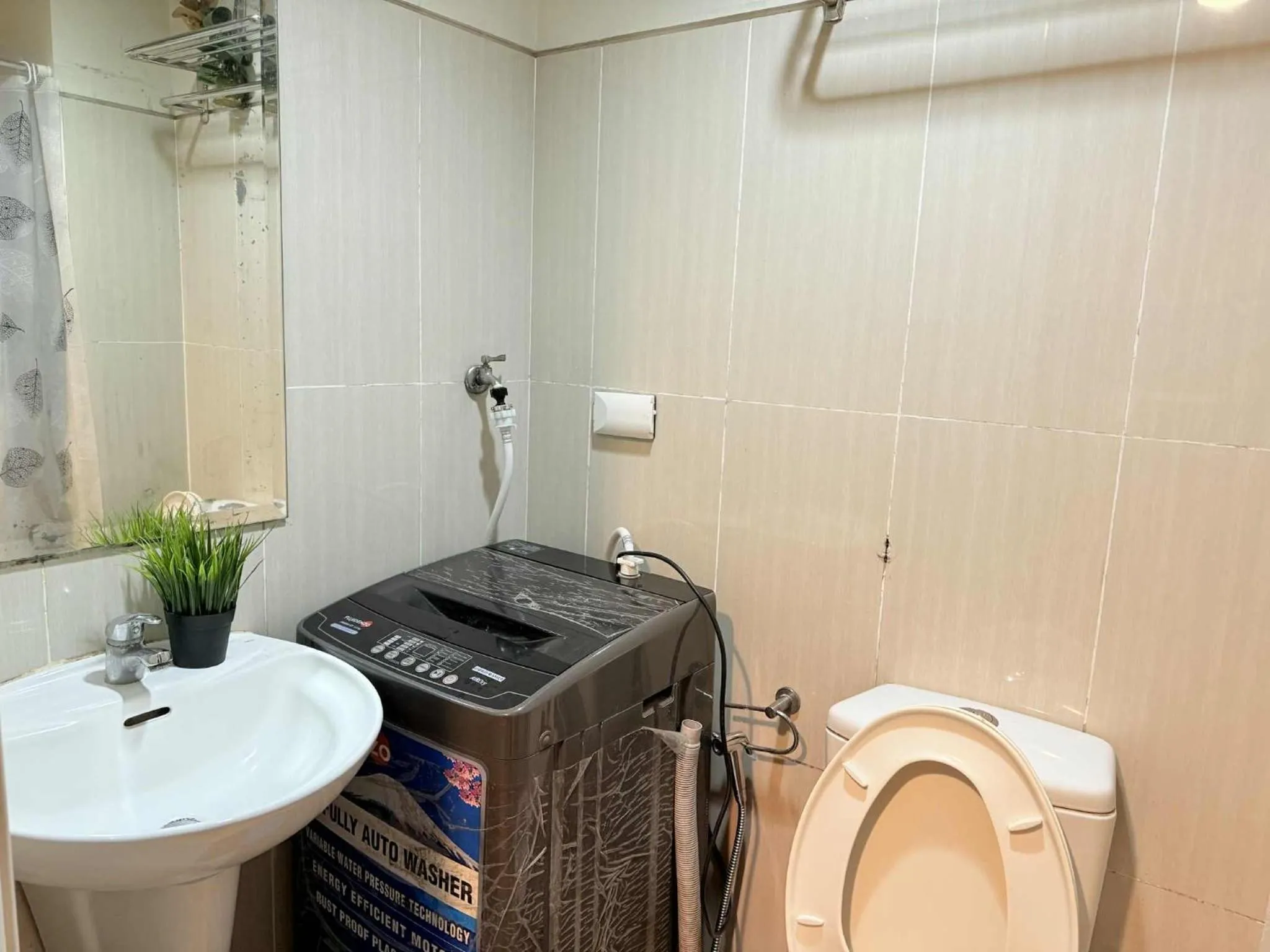 Premiere Haven MOA Staycation