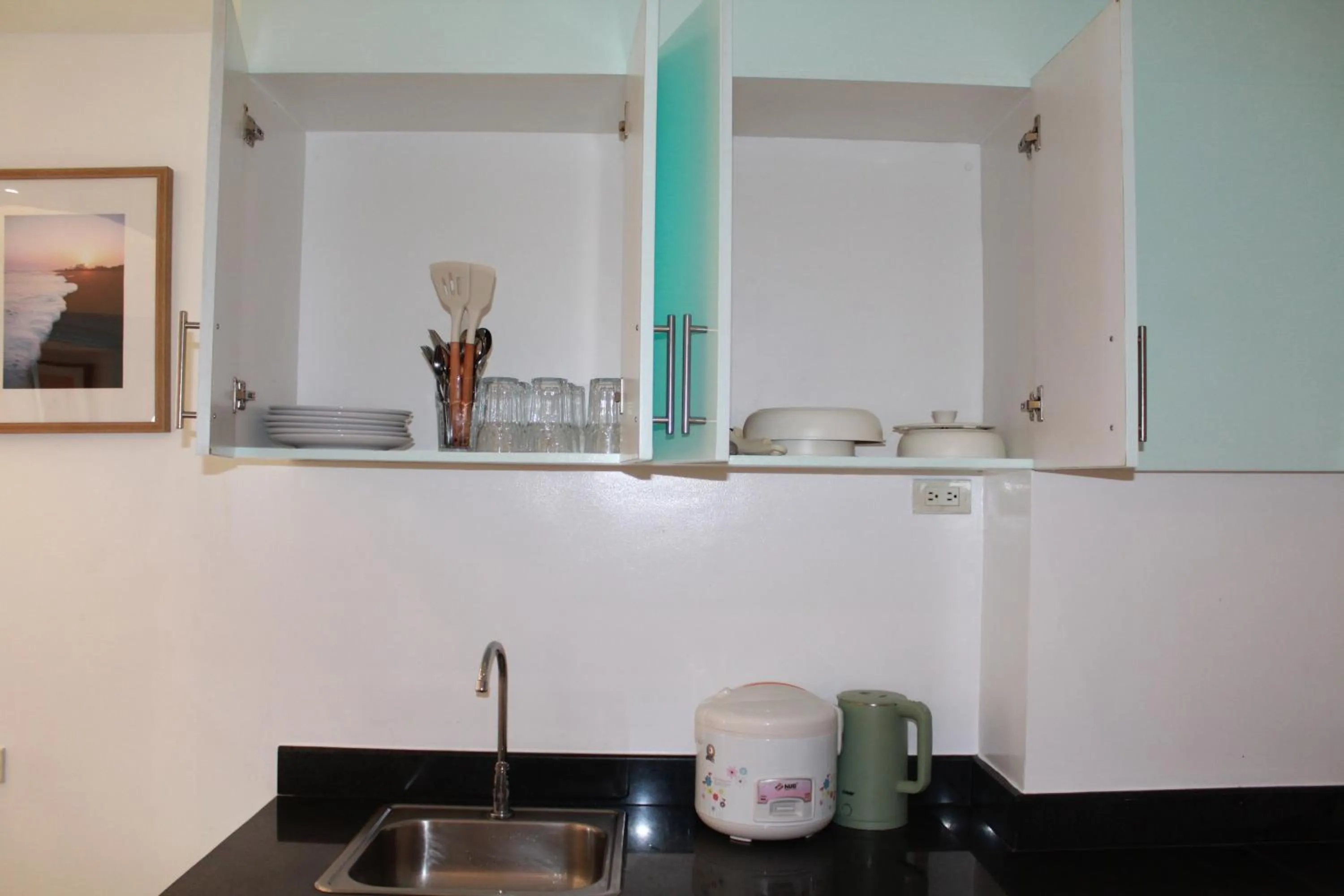 Premiere Haven MOA Staycation