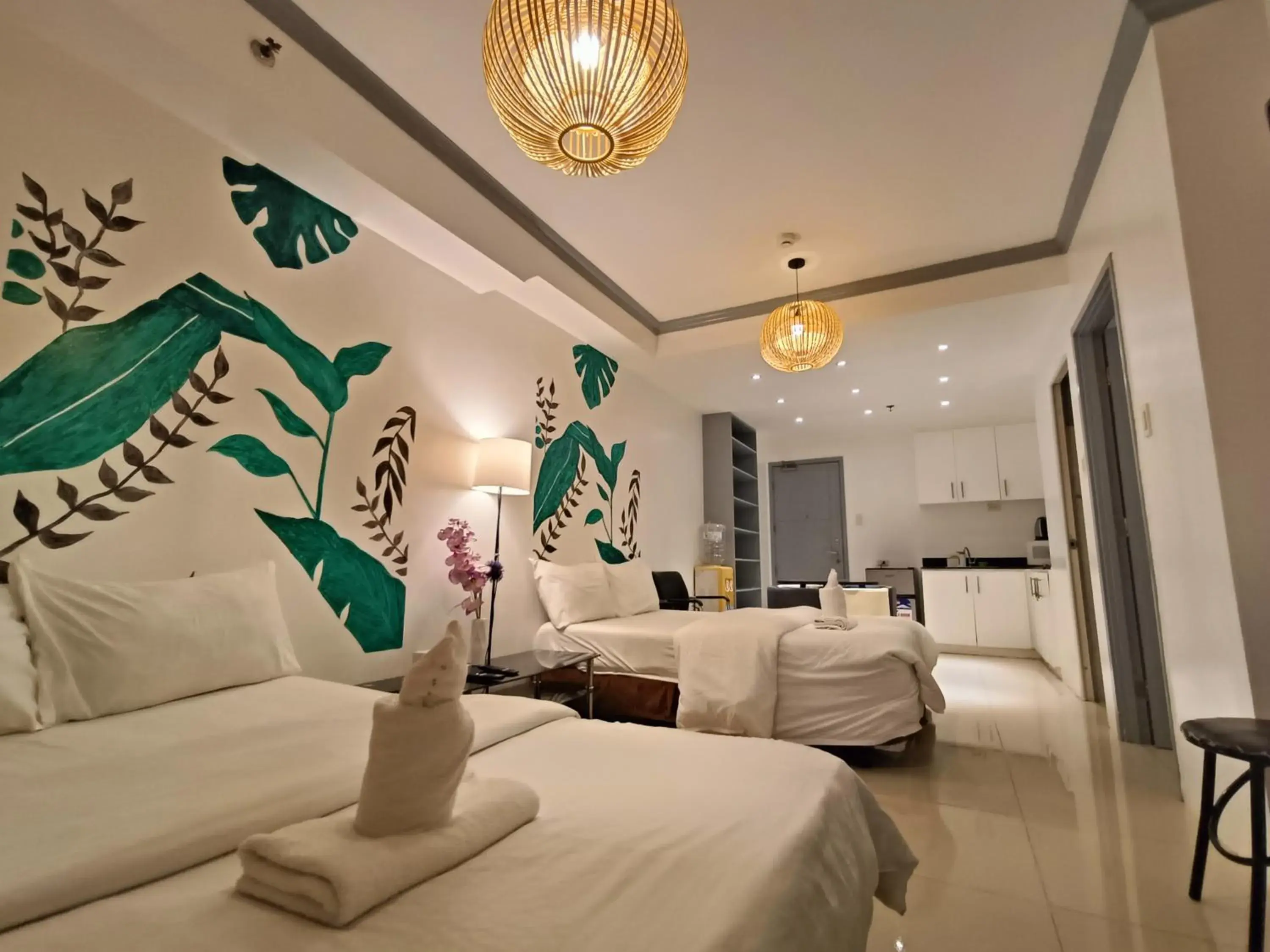 Family Room with Bathroom in Premiere Haven MOA Staycation Family Room with Bathroom in Premiere Haven MOA Staycation