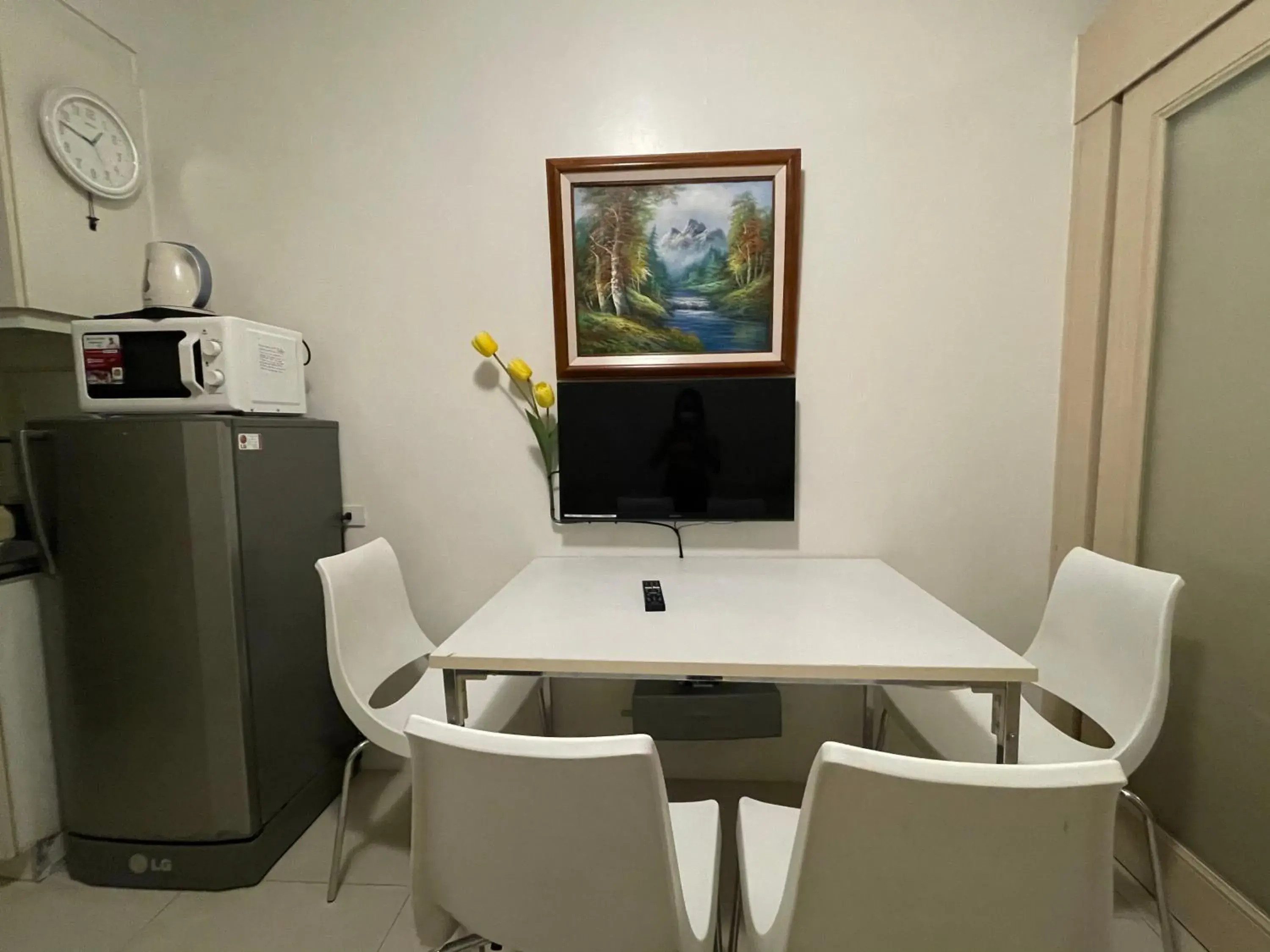 One-Bedroom Apartment in Premiere Haven MOA Staycation One-Bedroom Apartment in Premiere Haven MOA Staycation
