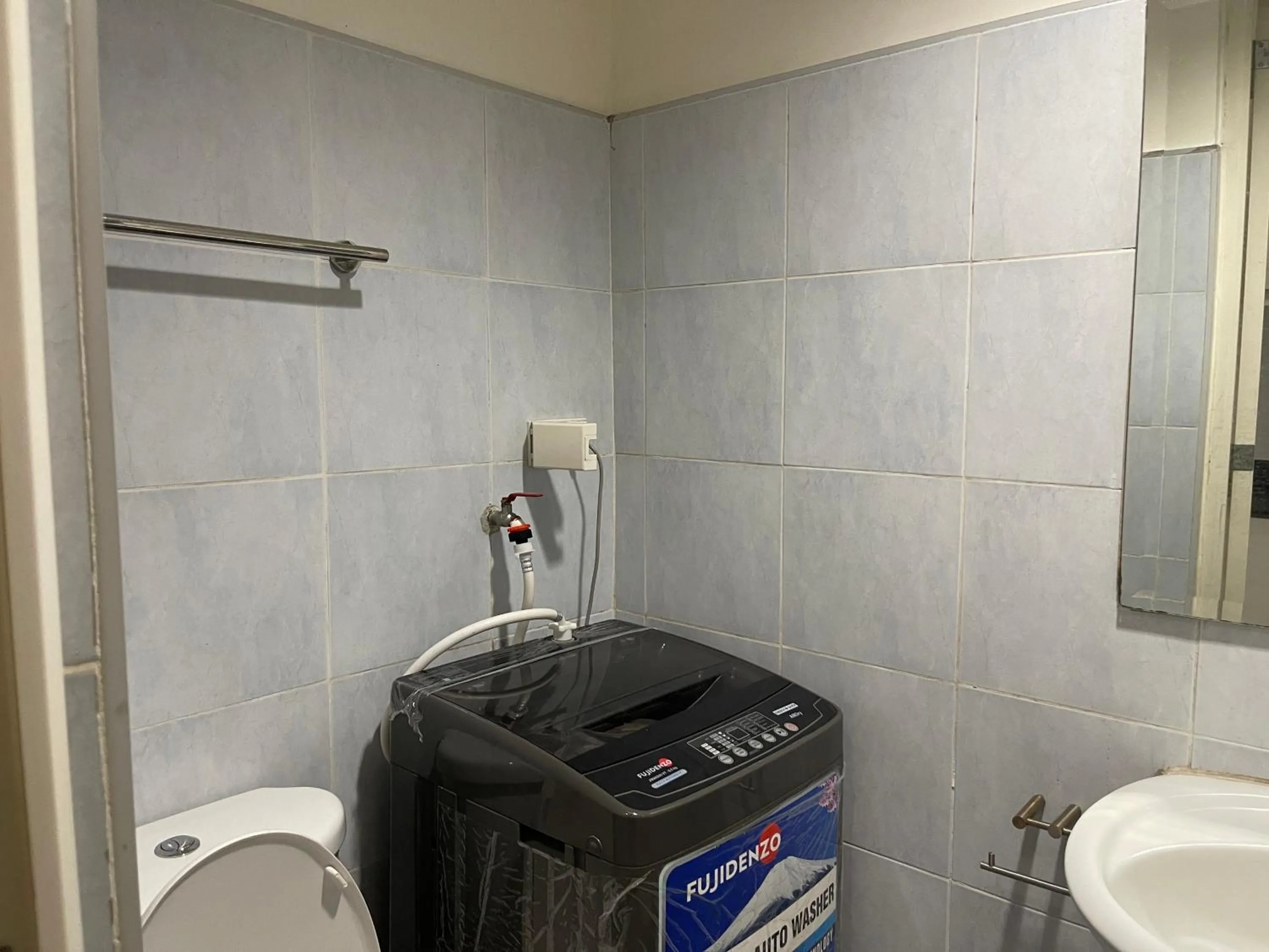 Premiere Haven MOA Staycation