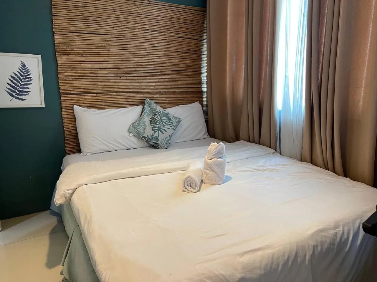 Bed in Premiere Haven MOA Staycation