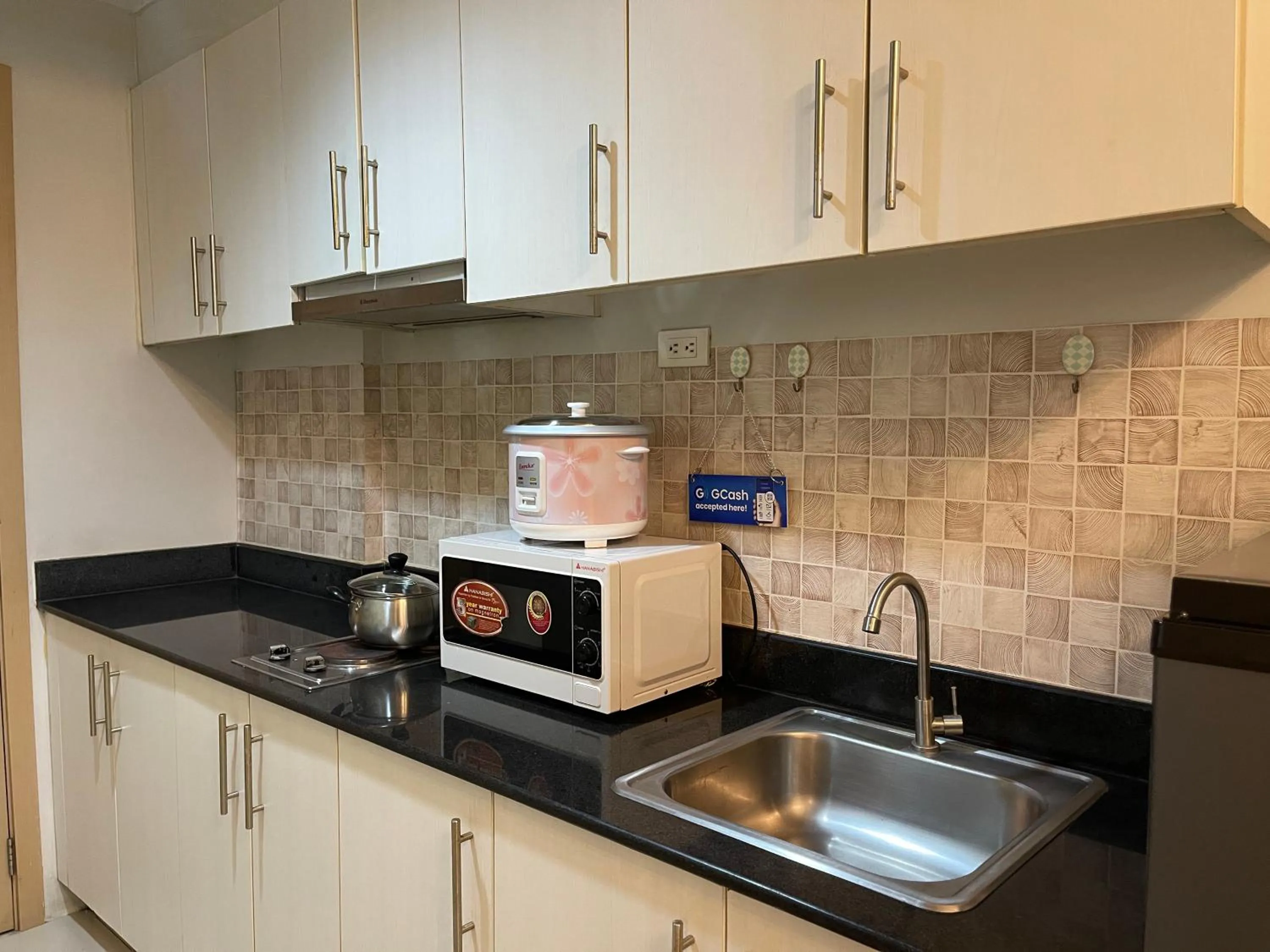 Premiere Haven MOA Staycation