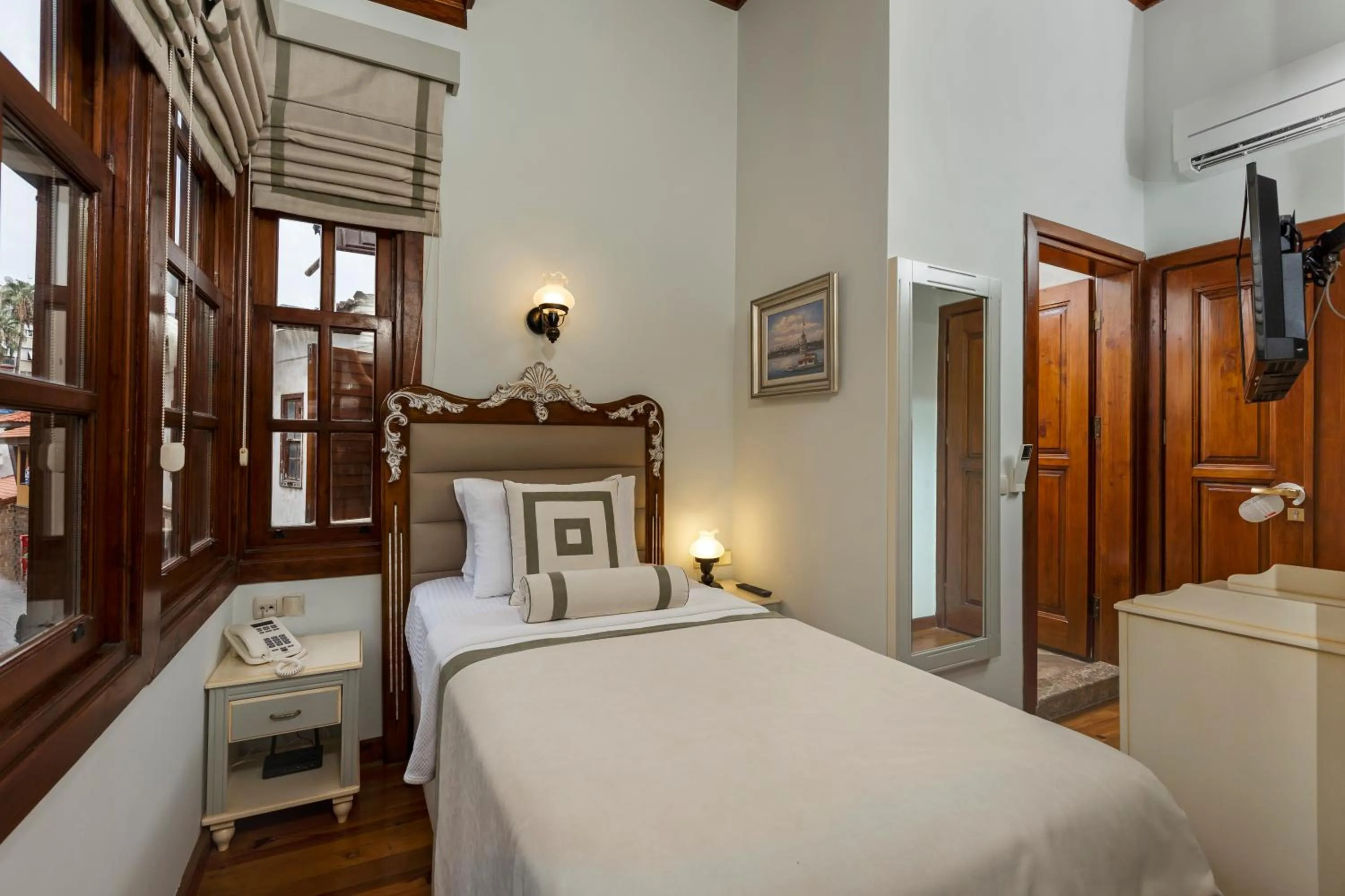 Bed in Hotel 1207 Special Class