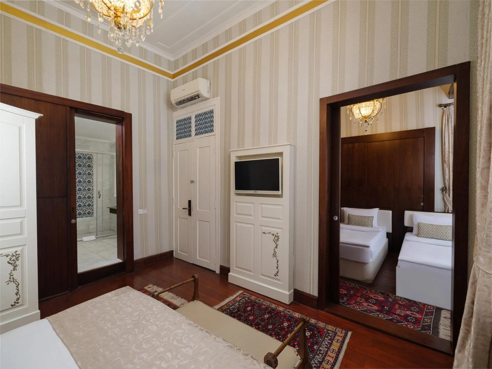 Bed in Hotel 1207 Special Class