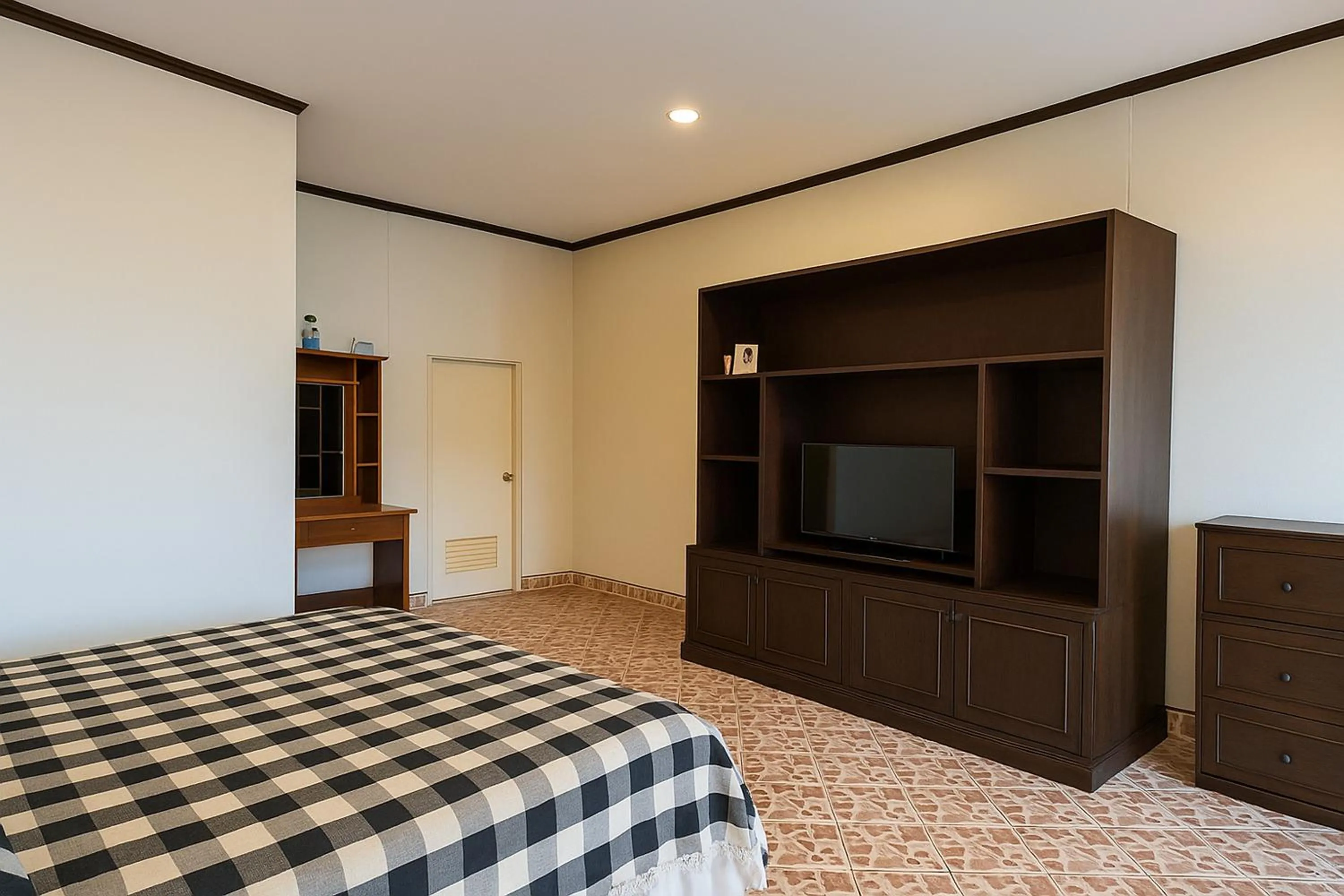 Bedroom, Bed in Kamala Orchid Guesthouse