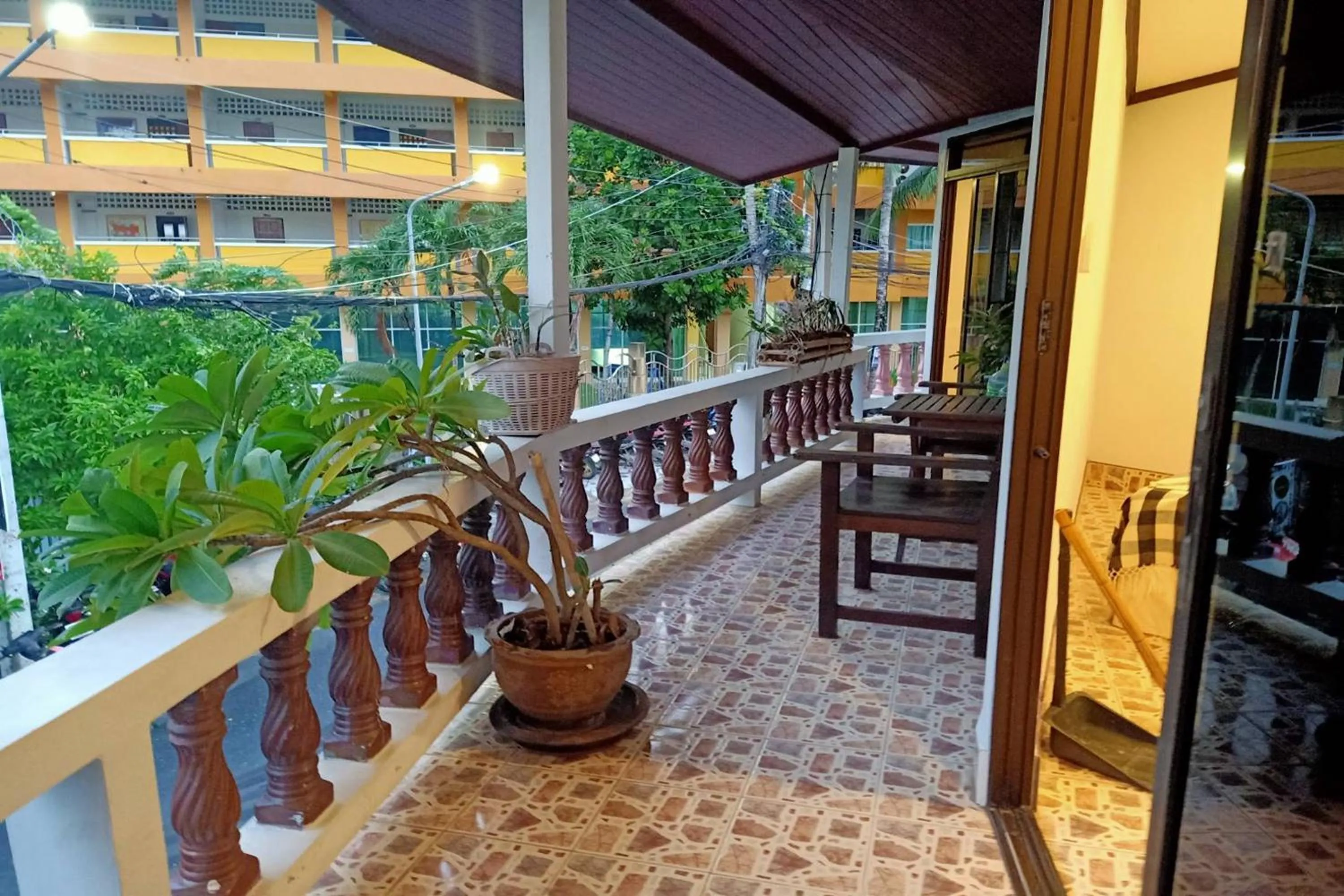 Balcony/Terrace in Kamala Orchid Guesthouse